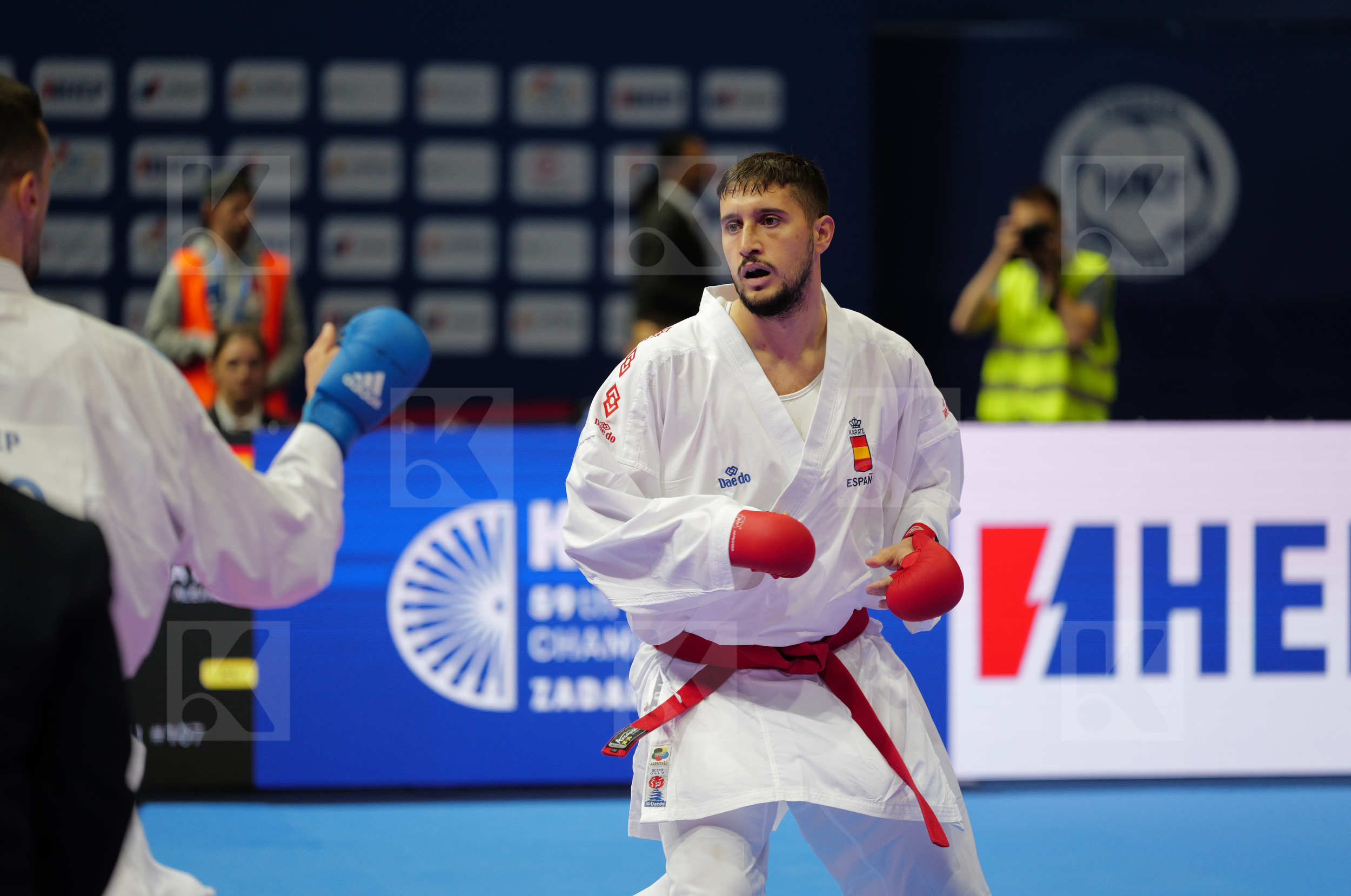 MOLINA ARENCON ALEJANDRO (SPAIN) vs KVESIC IVAN (CROATIA) in Male Kumite -84 Kg - Bronze bout