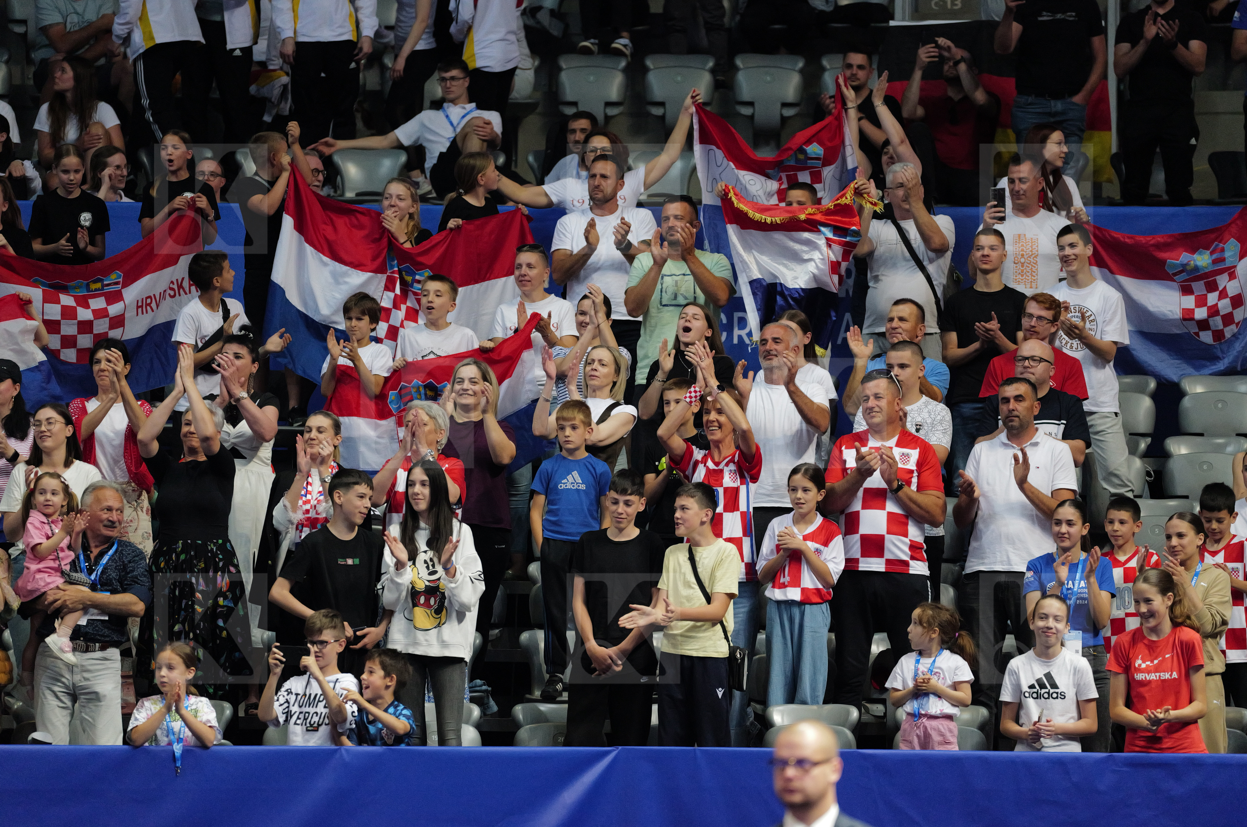 KVESIC ANDJELO (CROATIA) vs AVANZINI MATTEO (ITALY) in Male Kumite 84+ Kg - Final bout