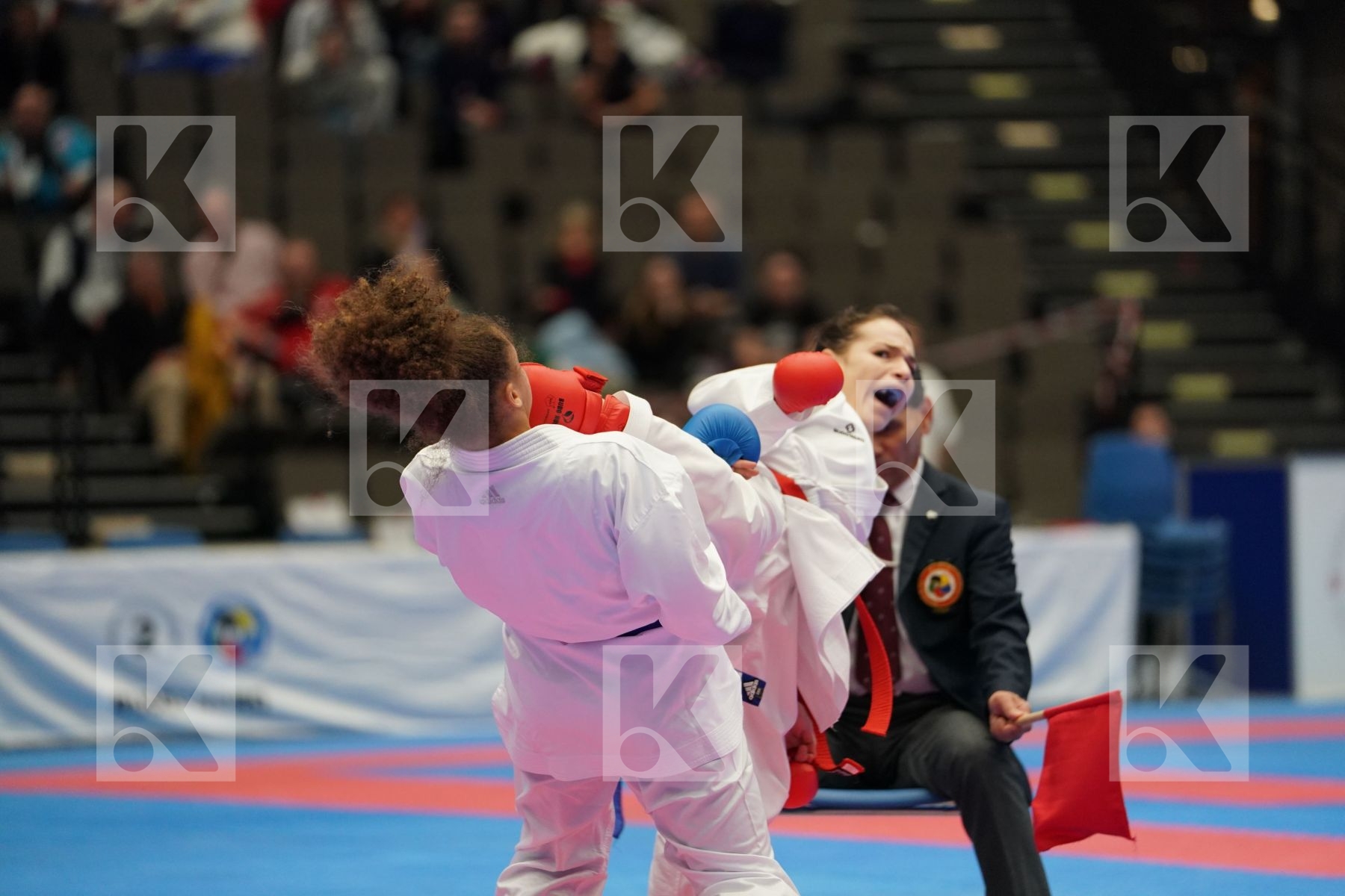 BATAKUJEVIC ERIKA (DENMARK) vs ELISABETH EMMA MARIE (FRANCE) in Cadet Kumite Female -54 Kg - Final bout