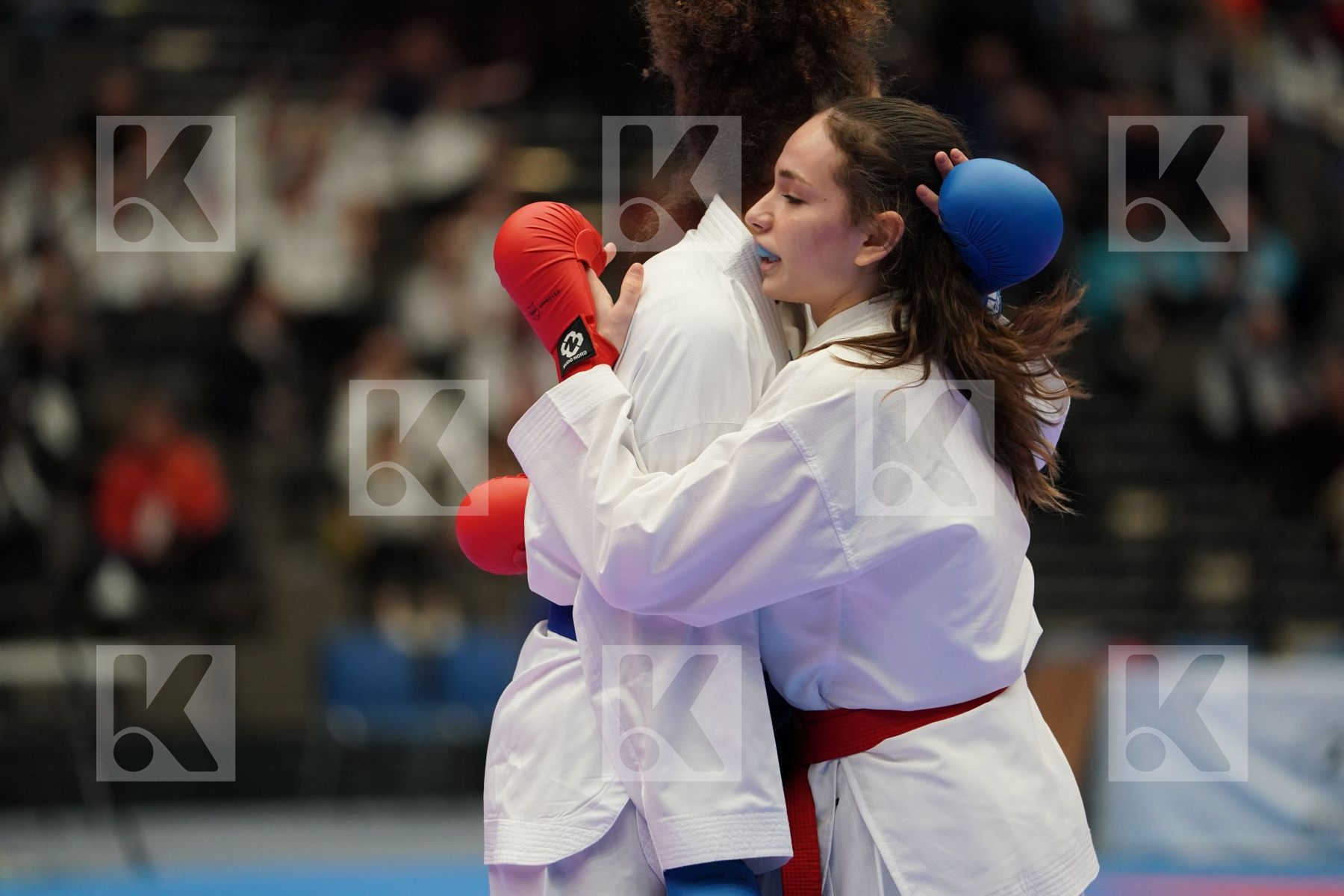 BATAKUJEVIC ERIKA (DENMARK) vs ELISABETH EMMA MARIE (FRANCE) in Cadet Kumite Female -54 Kg - Final bout
