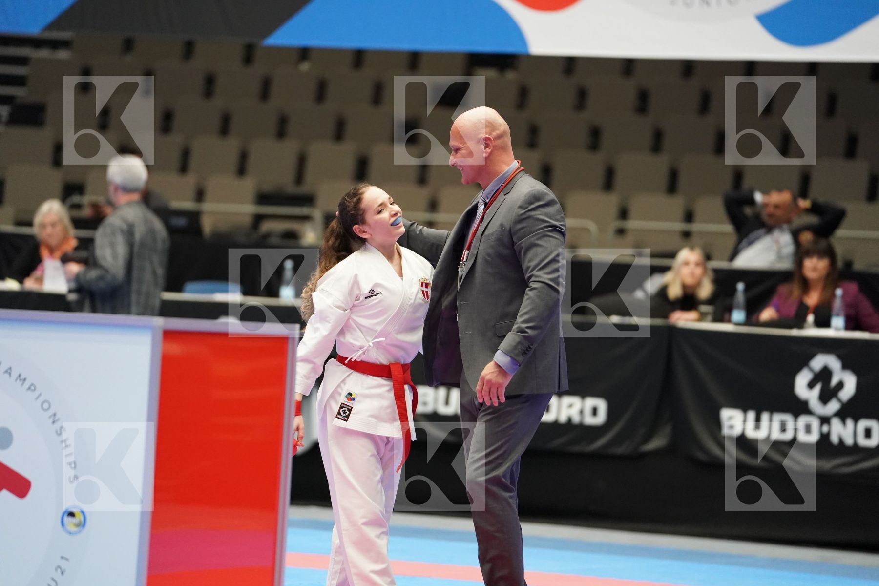BATAKUJEVIC ERIKA (DENMARK) vs ELISABETH EMMA MARIE (FRANCE) in Cadet Kumite Female -54 Kg - Final bout