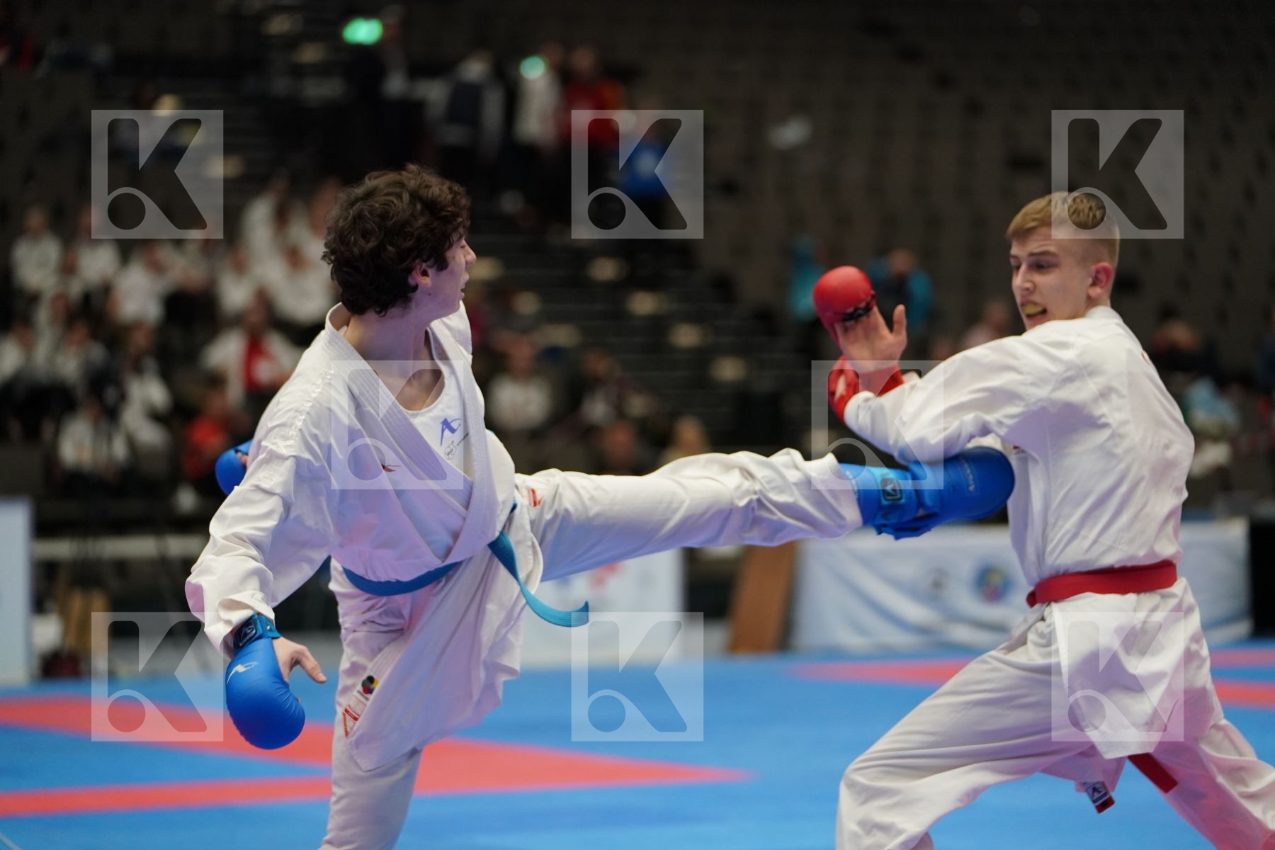 JERMOLAEV ARTJOM (LATVIA) vs MANIA SABA (GEORGIA) in Cadet Kumite Male Ð 70 Kg - Final bout