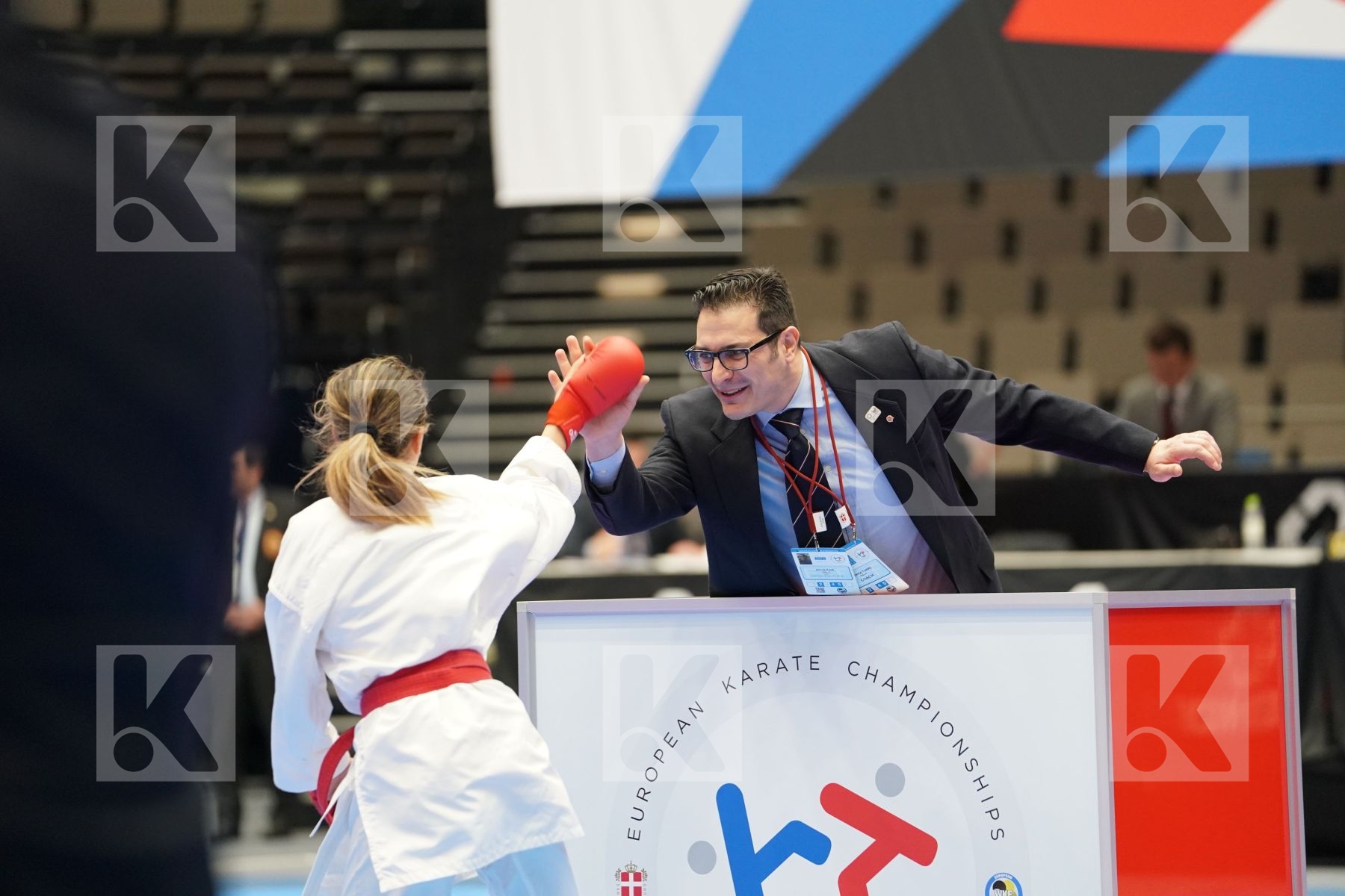 AGUS ASIA (ITALY) vs VOEGELIN FLORENCE (SWITZERLAND) in Junior Kumite Female -48 Kg - Final bout