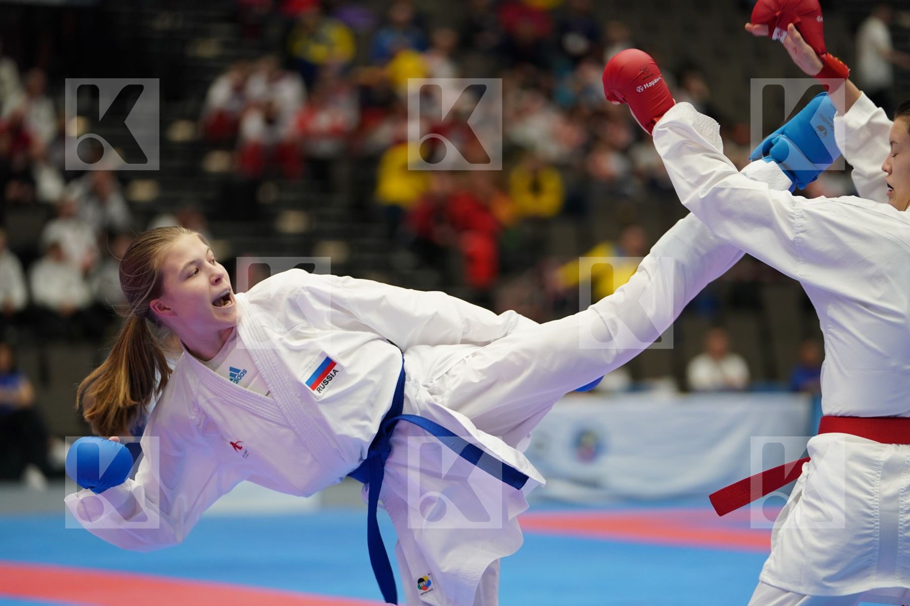 OUDENAARDEN VAN MELISSA (NEDERLANDS) vs CHERNYSHEVA ANNA (RUSSIAN FEDERATION) in Junior Kumite Female - 59 Kg - Final bout