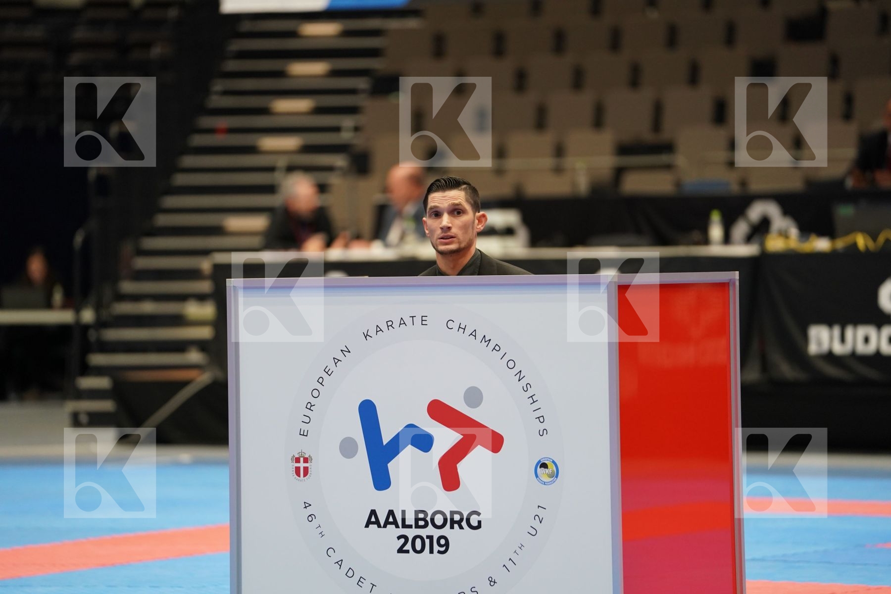 OUDENAARDEN VAN MELISSA (NEDERLANDS) vs CHERNYSHEVA ANNA (RUSSIAN FEDERATION) in Junior Kumite Female - 59 Kg - Final bout