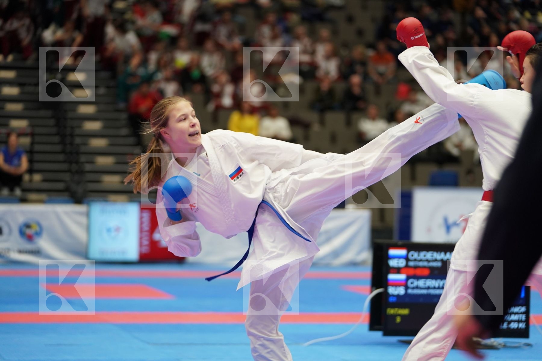 OUDENAARDEN VAN MELISSA (NEDERLANDS) vs CHERNYSHEVA ANNA (RUSSIAN FEDERATION) in Junior Kumite Female - 59 Kg - Final bout