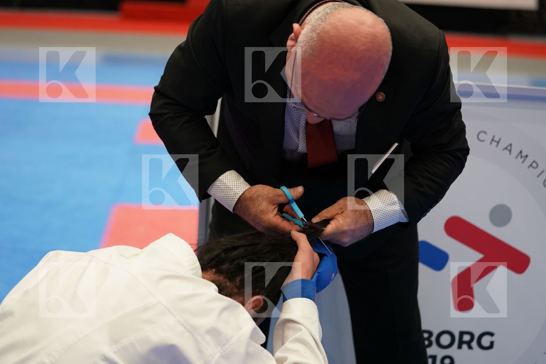 NAIDA VALENTYN (UKRAINE) vs DENIZ MURATCAN (TURKEY) in Under 21 Kumite Male -67 Kg - Final bout
