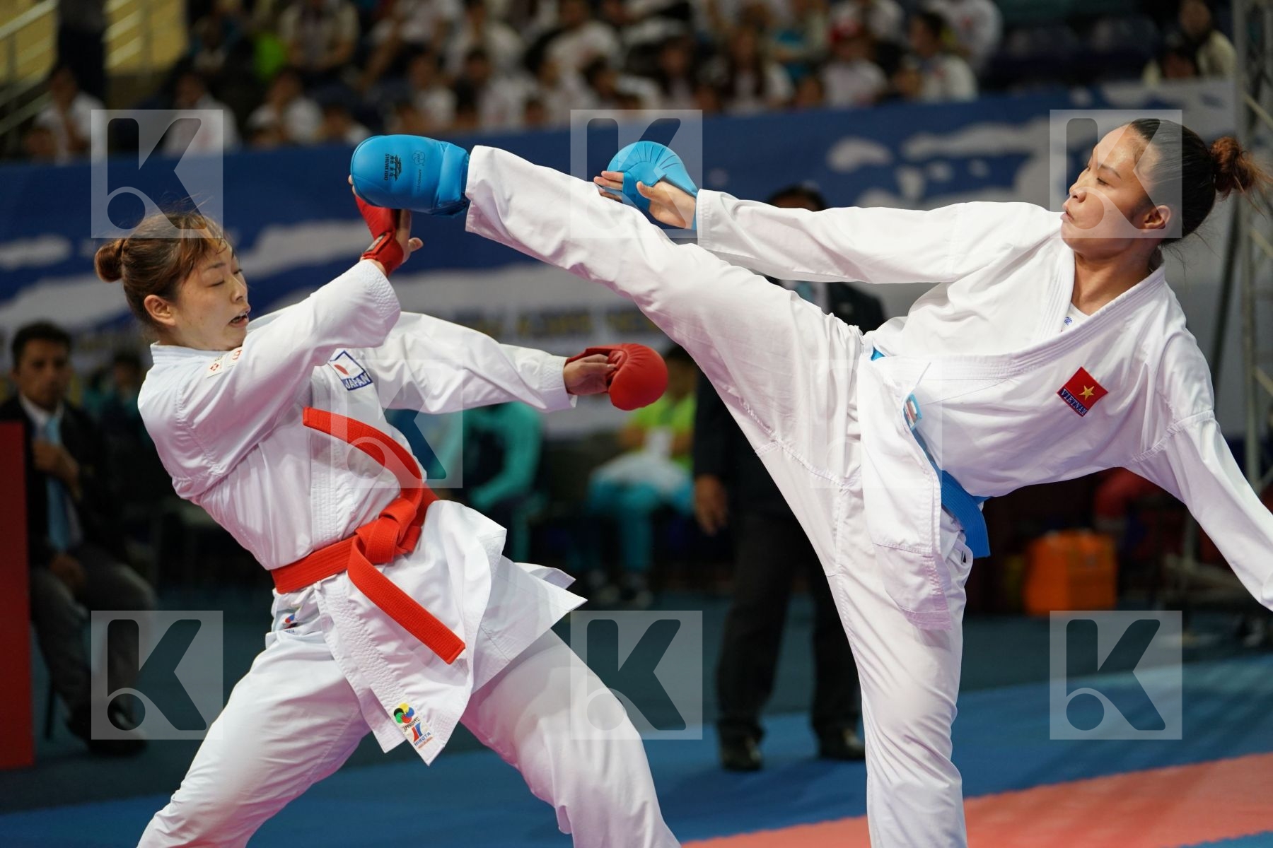female kumite 68+ kg Japan Thi hong anh Nguyen Uekusa Ayumi Viet