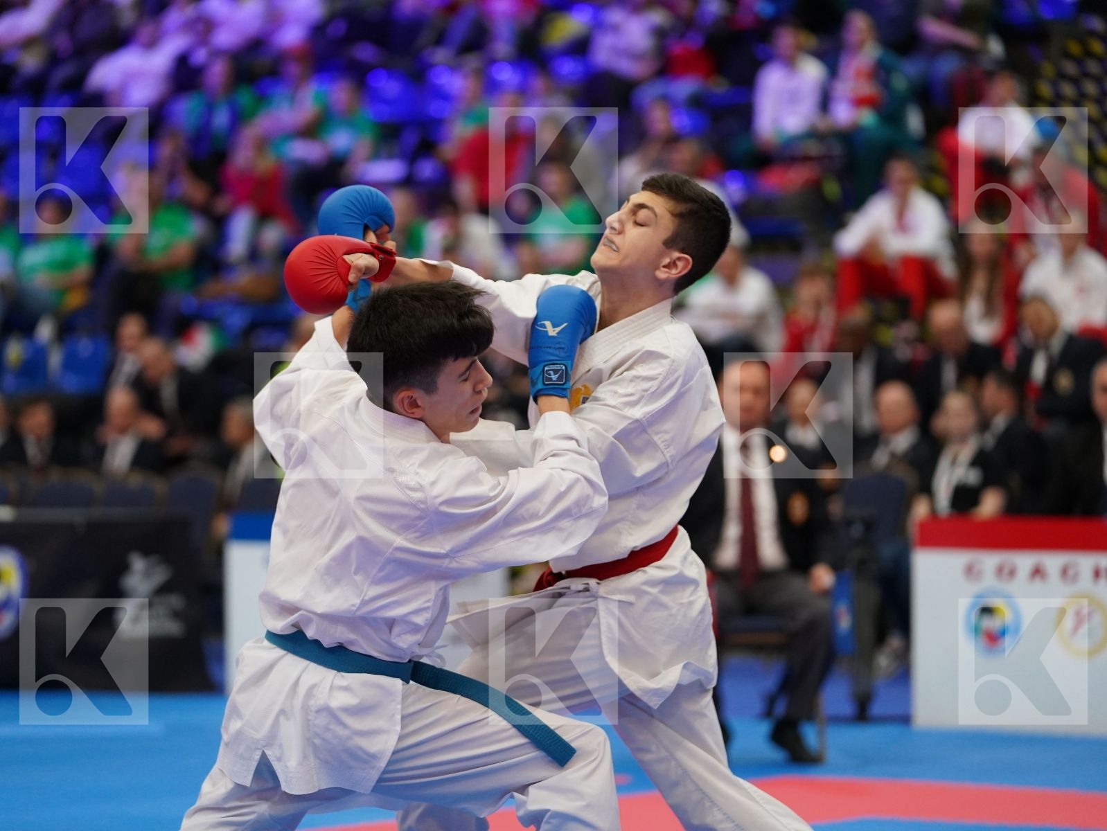 GHAZARYAN MHER (ARMENIA) vs OEZDEMIR MUHAMMED (GERMANY) in Cadet Kumite Male -52 Kg - Final bout