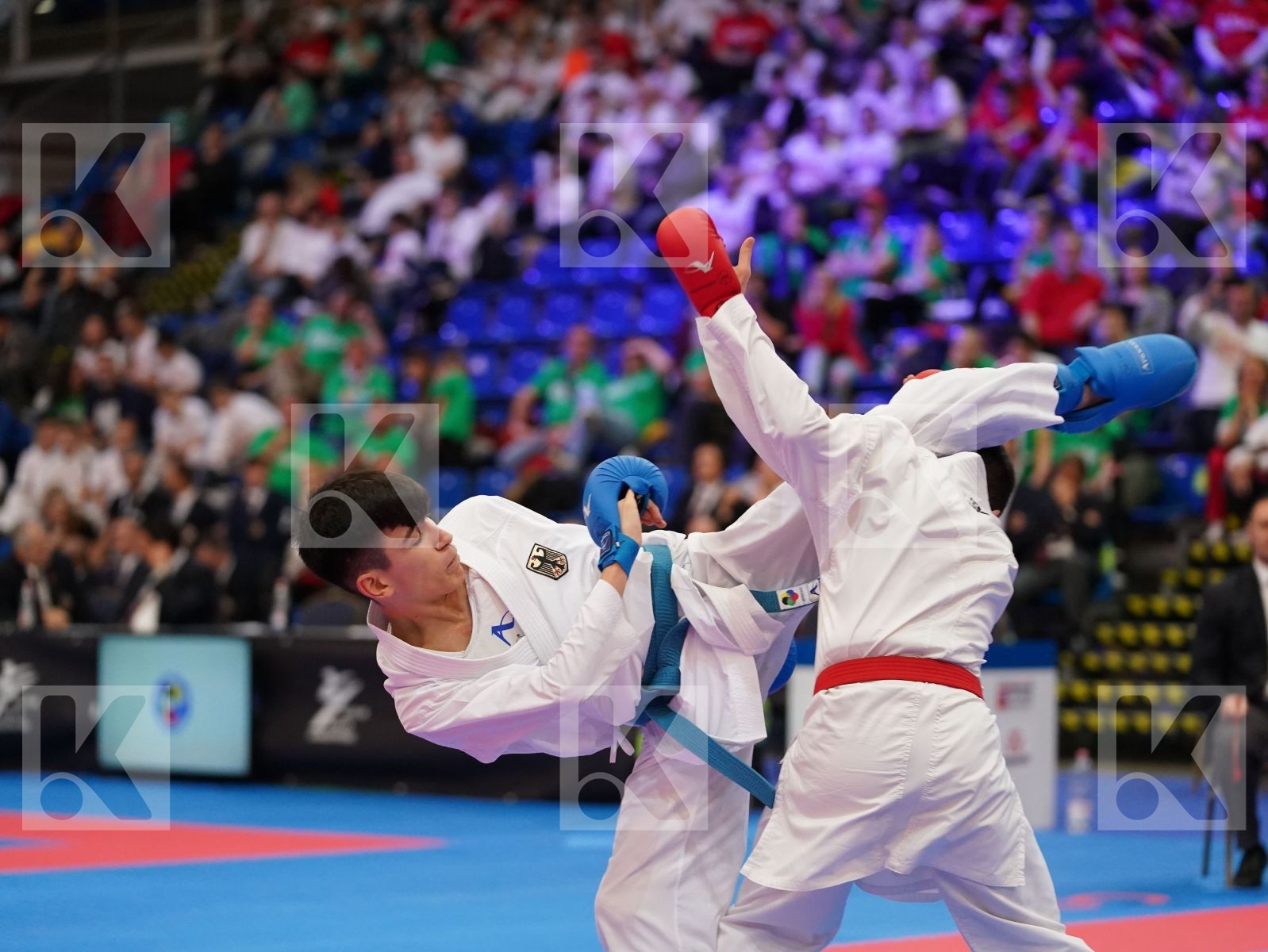 GHAZARYAN MHER (ARMENIA) vs OEZDEMIR MUHAMMED (GERMANY) in Cadet Kumite Male -52 Kg - Final bout
