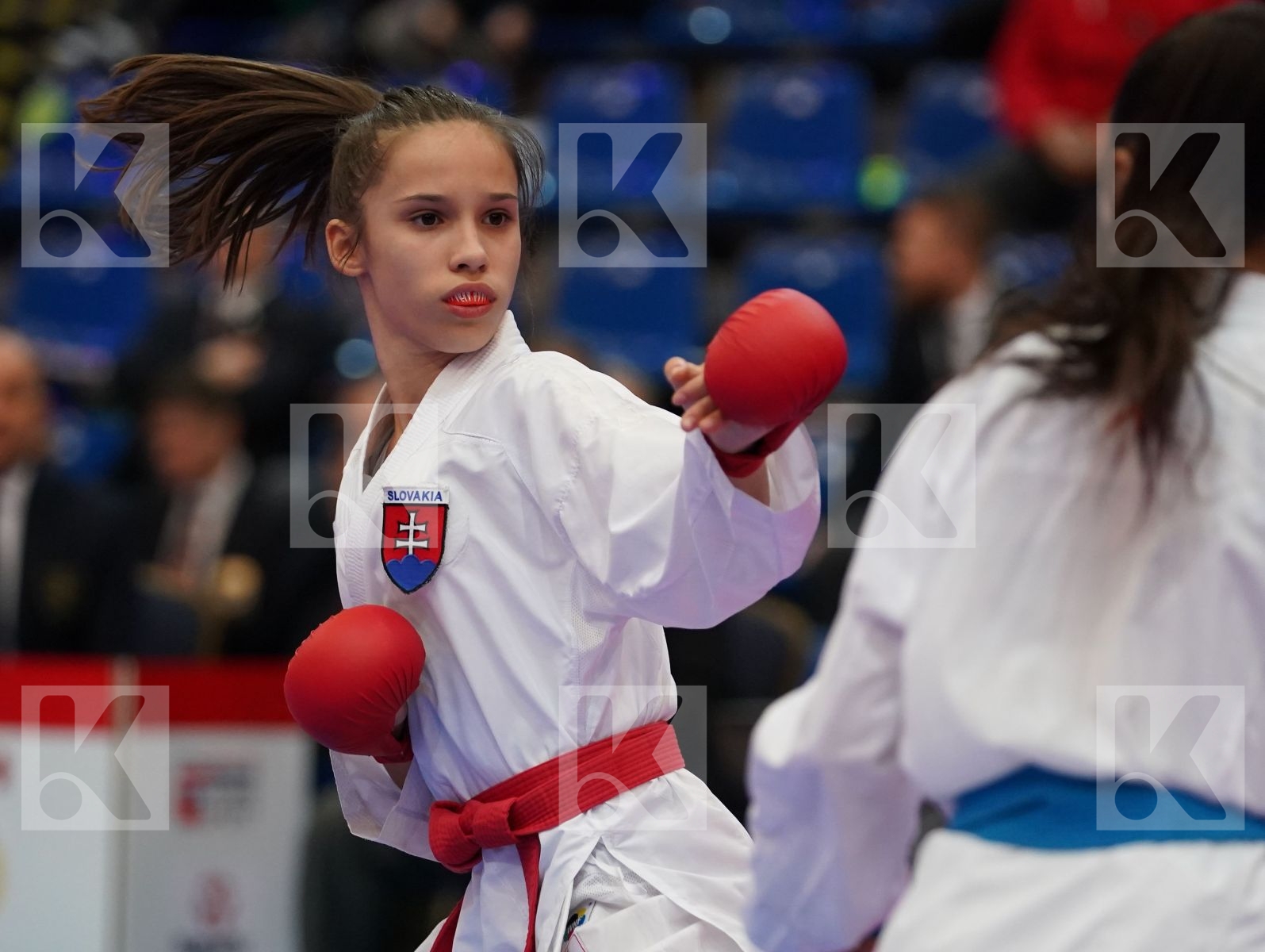 KVASNICOVA NINA (SLOVAKIA) vs OZDEMIR MUSERREF (TURKEY) in Cadet Kumite Female -47 Kg - Final bout
