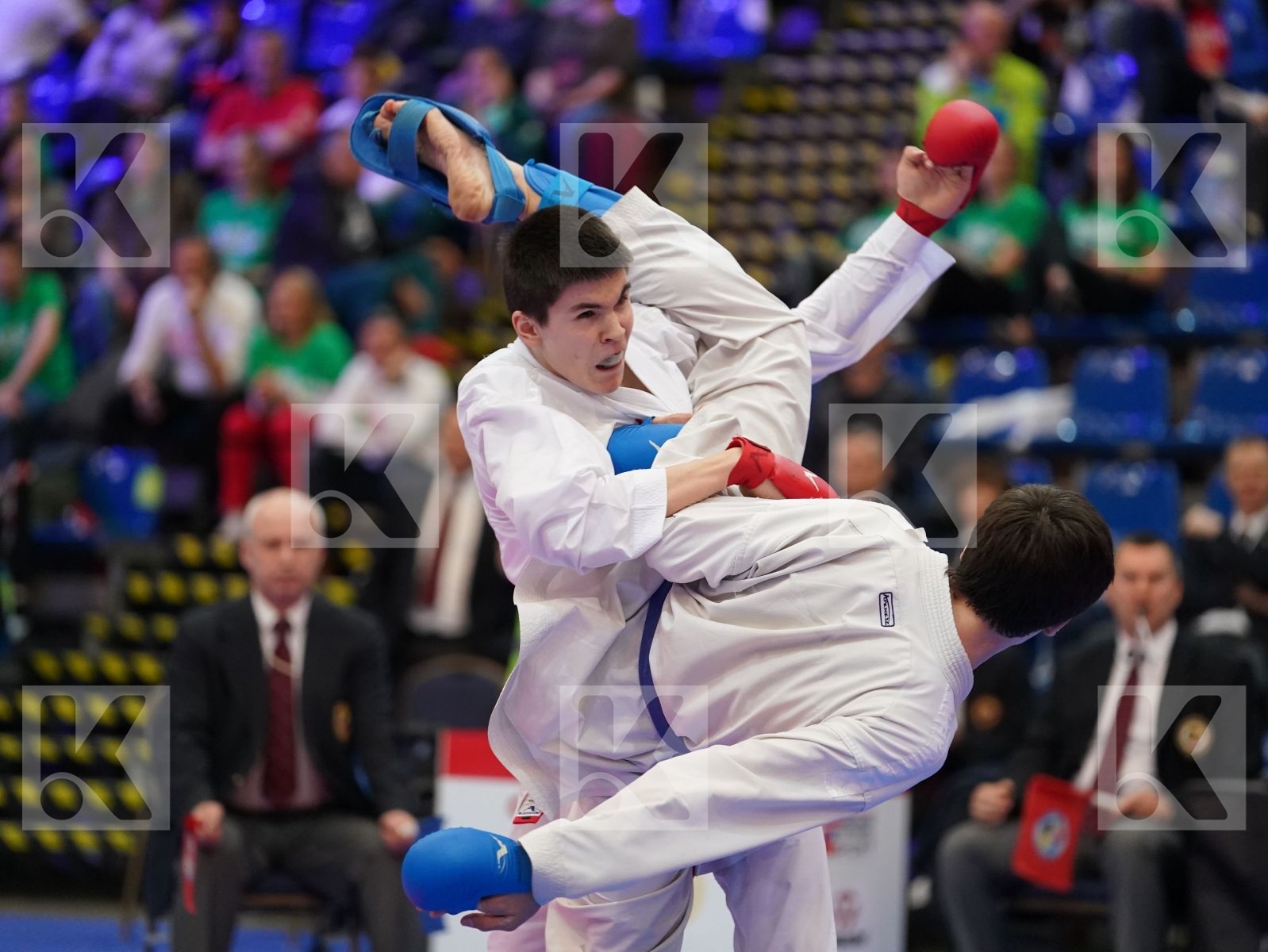 KESELAK DOMINIK (SLOVAKIA) vs GASPARIAN EDUARD (RUSSIAN FEDERATION) in Cadet Kumite Male -70 Kg - Final bout