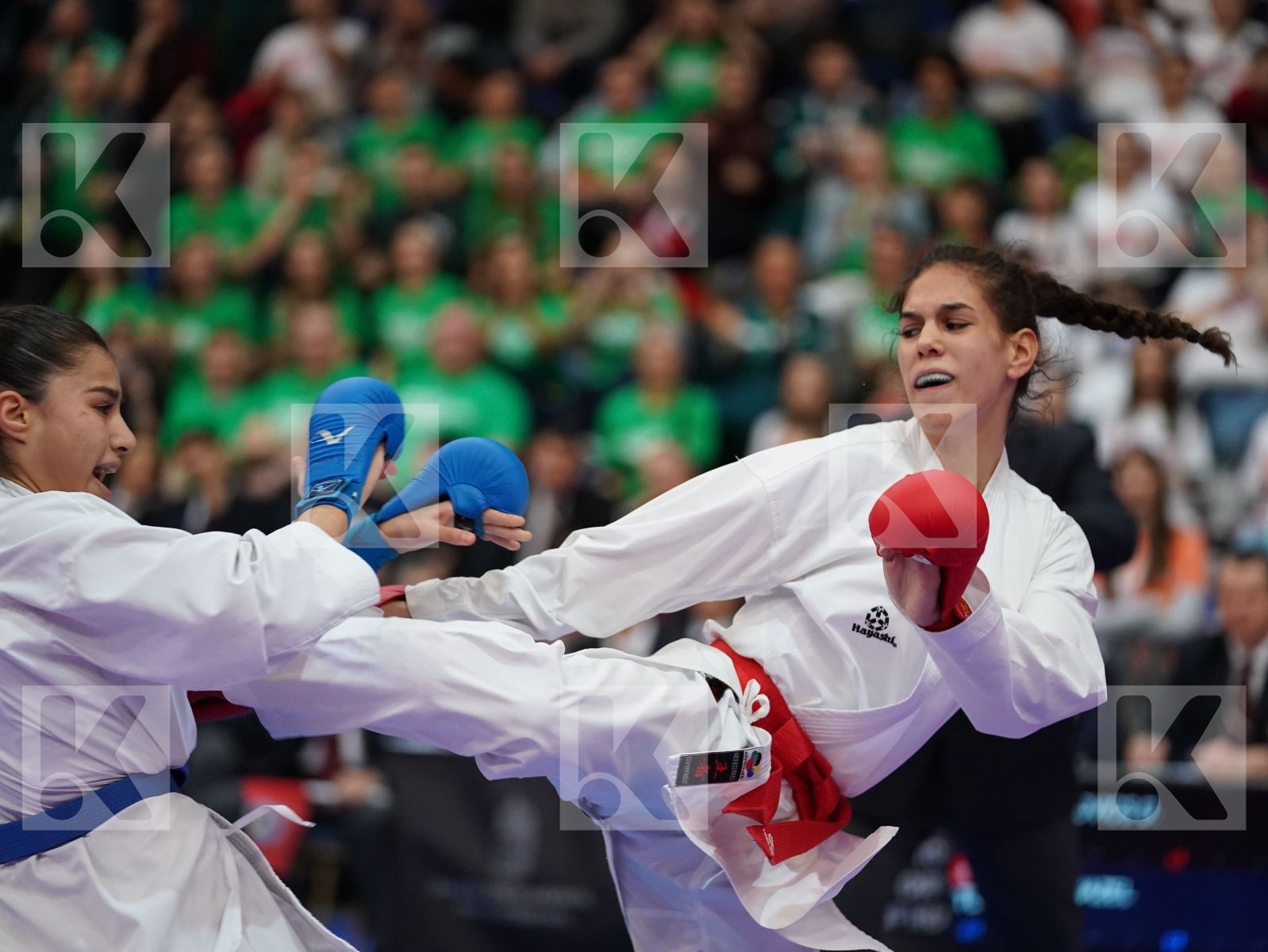 JAKUBOVICS DALMA (HUNGARY) vs BALIK HAZEL (TURKEY) in Junior Kumite Female -48 Kg - Final bout