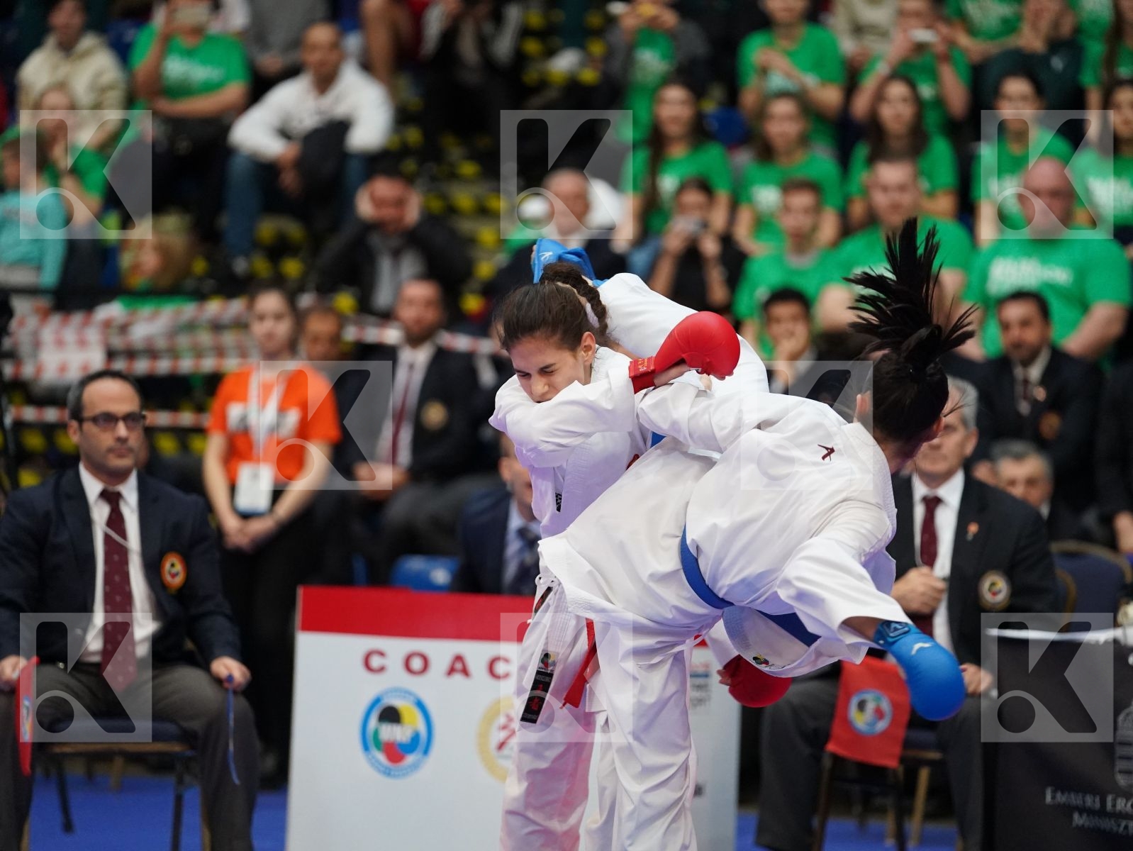 JAKUBOVICS DALMA (HUNGARY) vs BALIK HAZEL (TURKEY) in Junior Kumite Female -48 Kg - Final bout