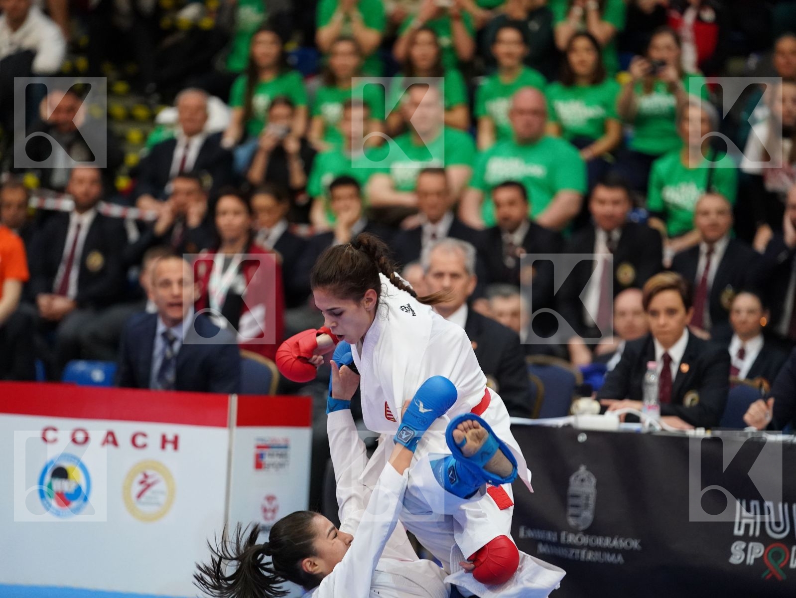 JAKUBOVICS DALMA (HUNGARY) vs BALIK HAZEL (TURKEY) in Junior Kumite Female -48 Kg - Final bout