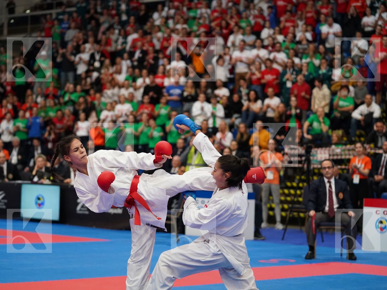 JAKUBOVICS DALMA (HUNGARY) vs BALIK HAZEL (TURKEY) in Junior Kumite Female -48 Kg - Final bout