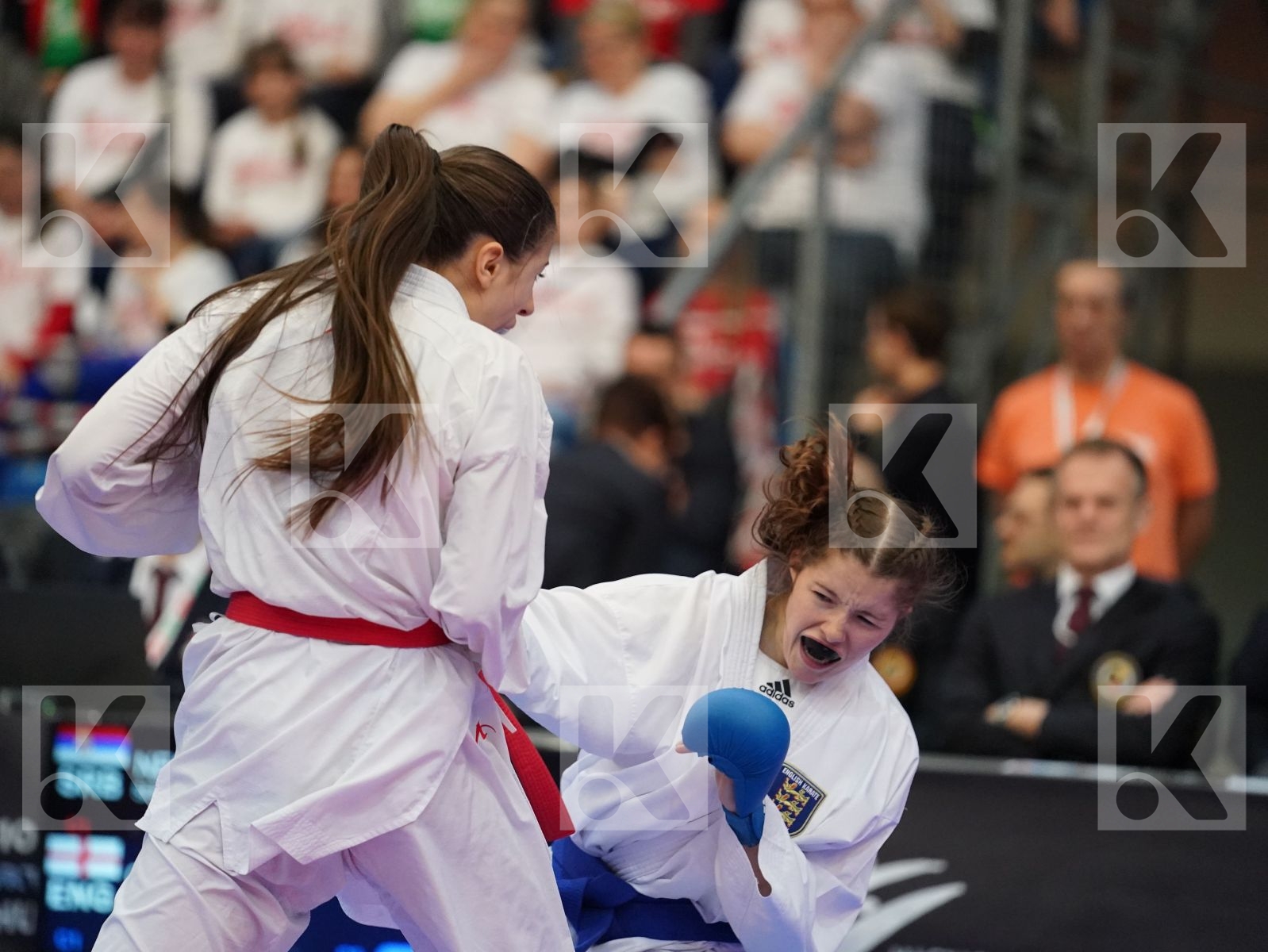 NEGOVANOVIC BRANKICA (SERBIA) vs COSGROVE NIAMH LILLY (ENGLAND) in Junior Kumite Female -53Kg - Final bout