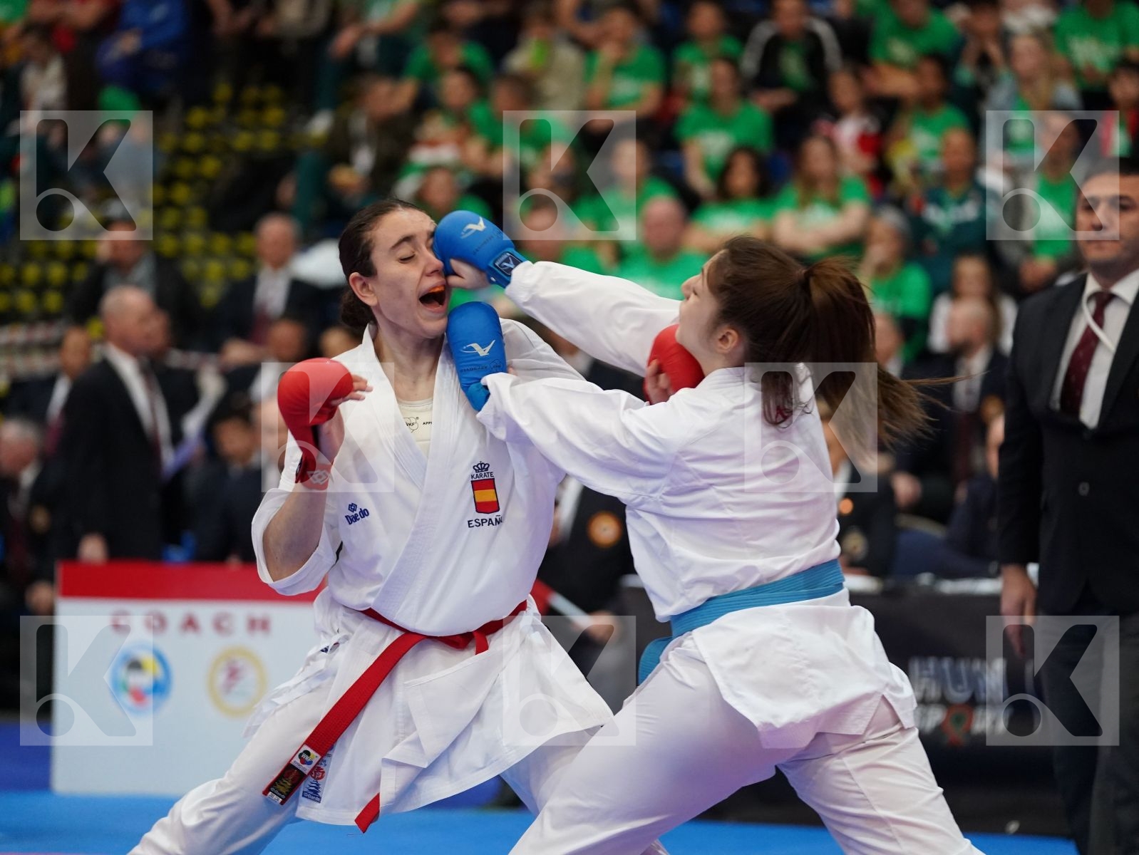 PASCUAL CHICO MARTA (SPAIN) vs PETKOVA SANYA (BULGARIA) in Junior Kumite Female 59+ Kg - Final bout