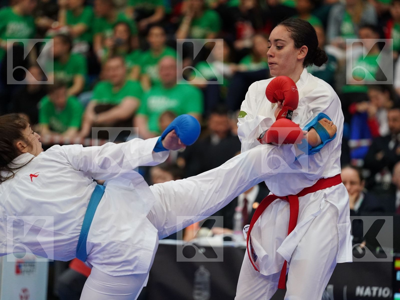 PASCUAL CHICO MARTA (SPAIN) vs PETKOVA SANYA (BULGARIA) in Junior Kumite Female 59+ Kg - Final bout