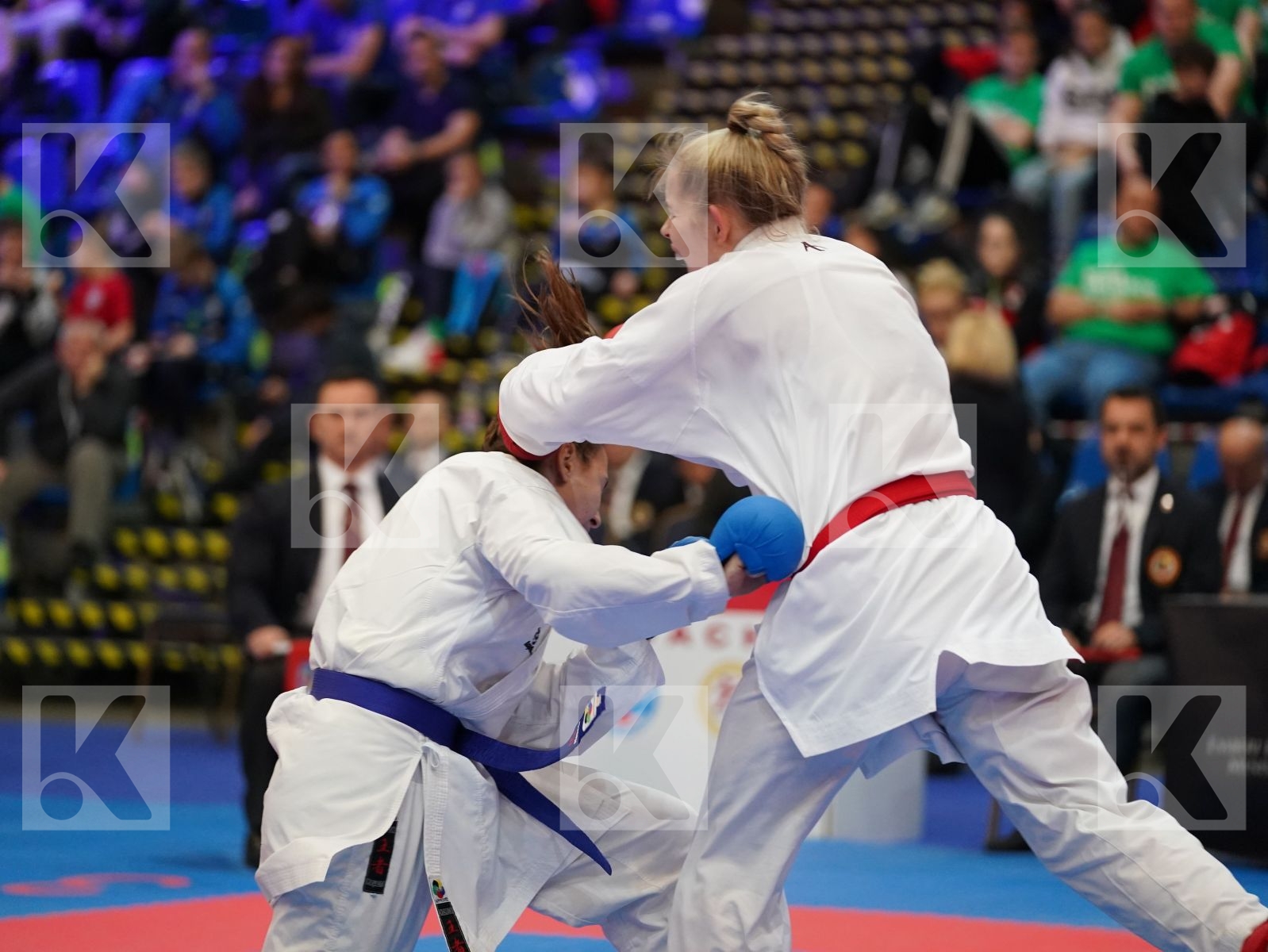 JUNNER NIAMH (SCOTLAND) vs ZILLER LORA (AUSTRIA) in Under 21 Kumite Female 68+ Kg - Final bout