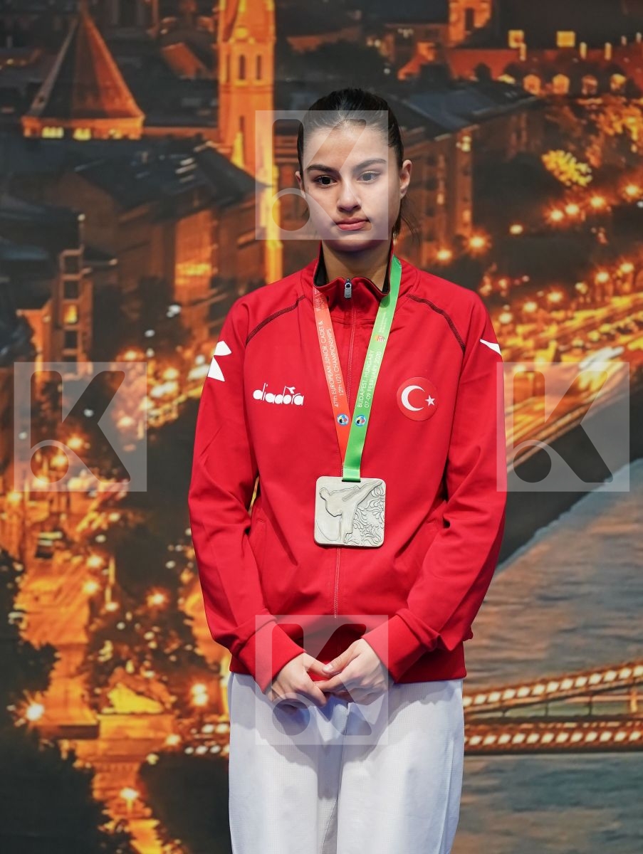 JAKUBOVICS DALMA (HUNGARY), BALIK HAZEL (TURKEY), GRUJIC ALEKSANDRA (AUSTRIA), MATOS CONSTANCA (PORTUGAL) in Junior Kumite Female -48 Kg - Podium ceremony
