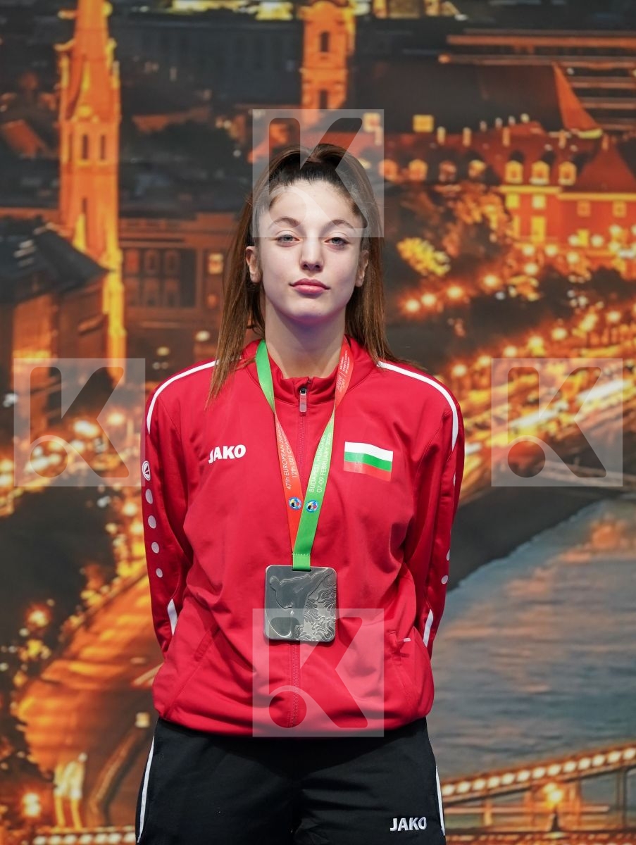 PASCUAL CHICO MARTA (SPAIN), PETKOVA SANYA (BULGARIA), KRIVDOVA SARA (SLOVAKIA), LUECKE AMELIE (GERMANY) in Junior Kumite Female 59+ Kg - Podium ceremony