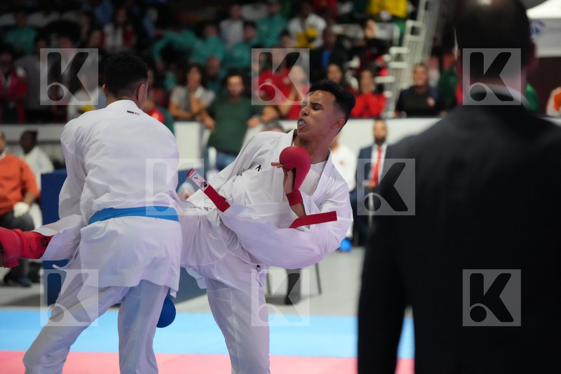 Kumite final bout featuring RAYEN GHAZOUANI & OMAR METWALY