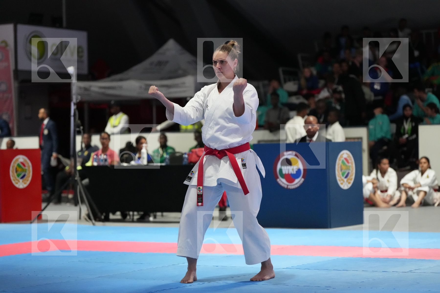Kata bronze bout featuring SUZELLE PRONK