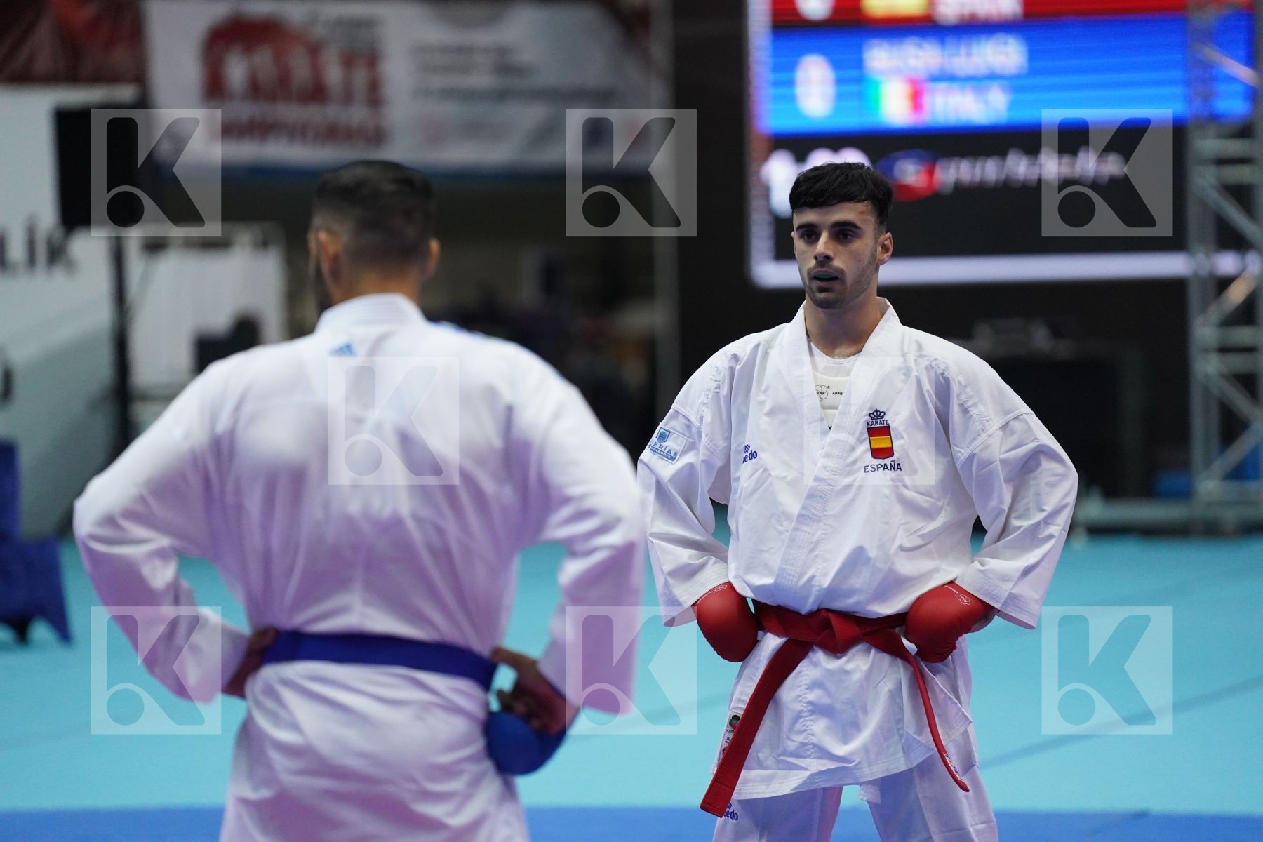 Kumite bronze bout featuring BUSA LUIGI & BARGADOS BERNARDO CARLOS