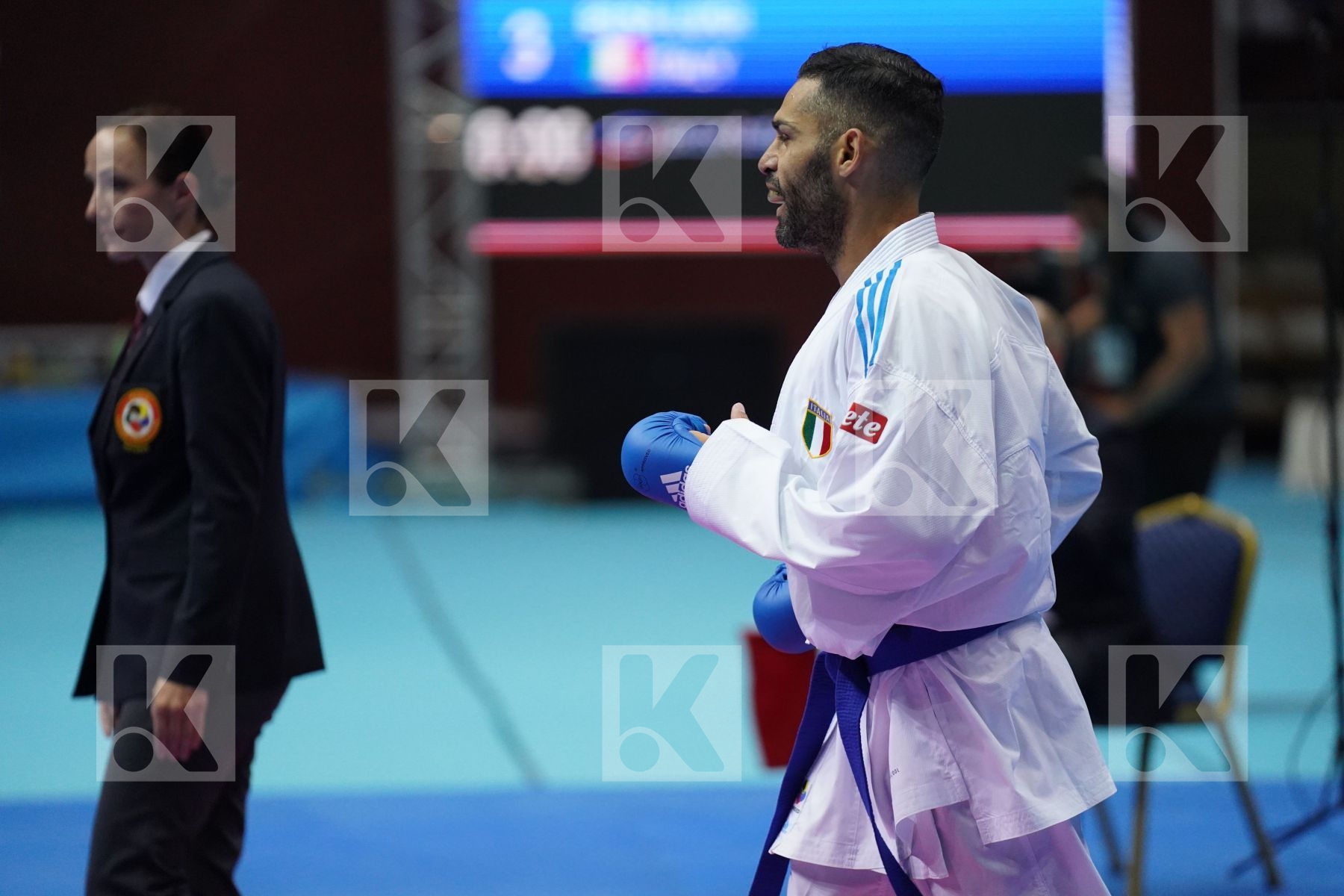 Kumite bronze bout featuring BUSA LUIGI & BARGADOS BERNARDO CARLOS