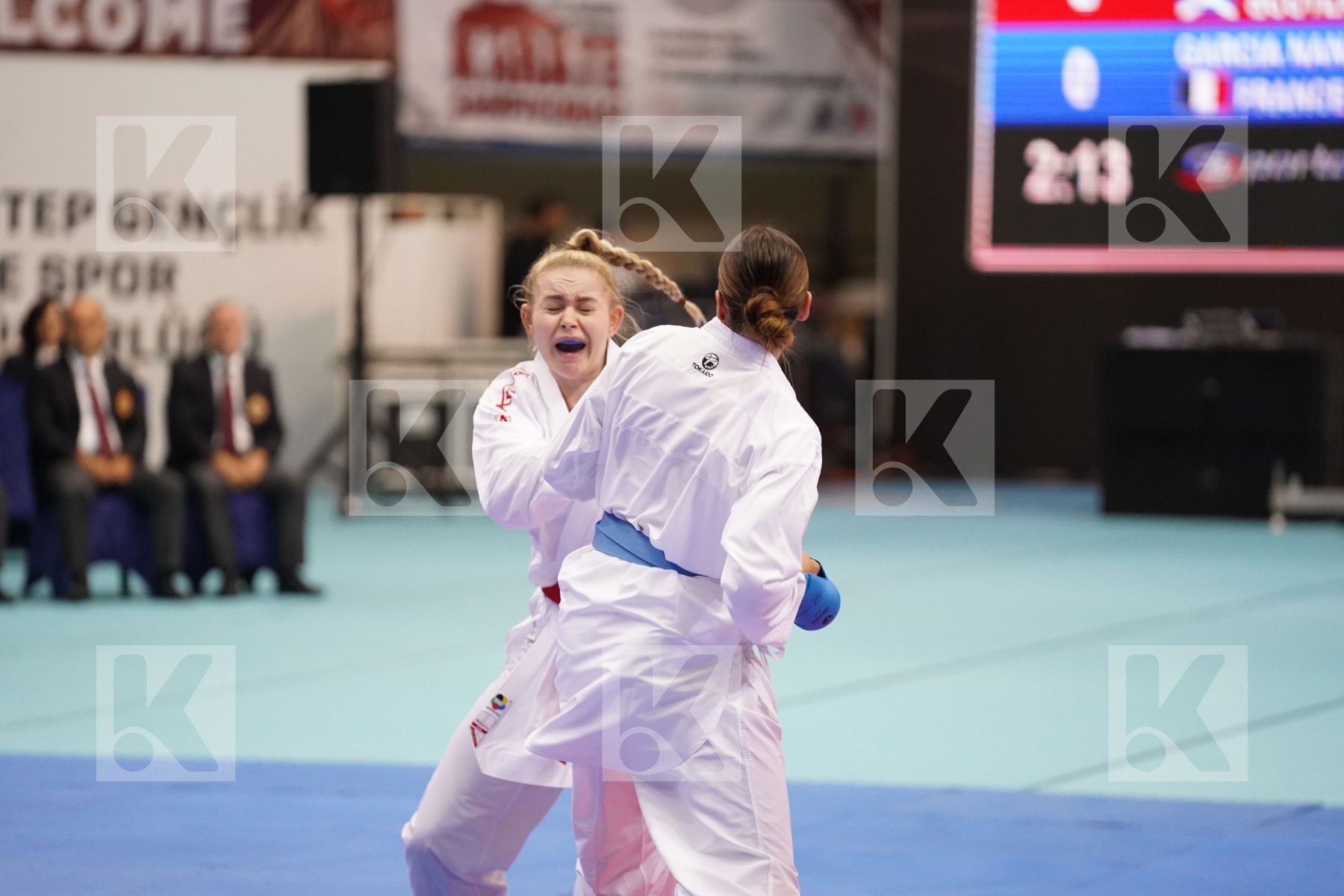 Kumite bronze bout featuring GARCIA NANCY & JUNNER NIAMH
