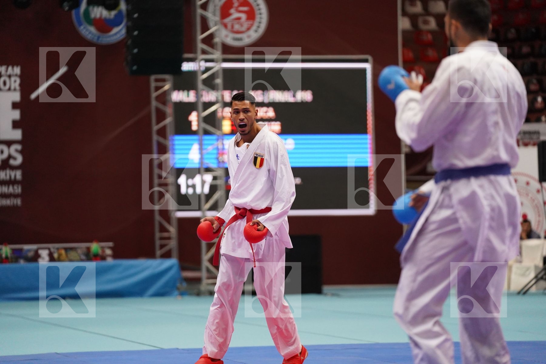 Kumite final bout featuring COSTA LUCA & KVESIC ANDJELO