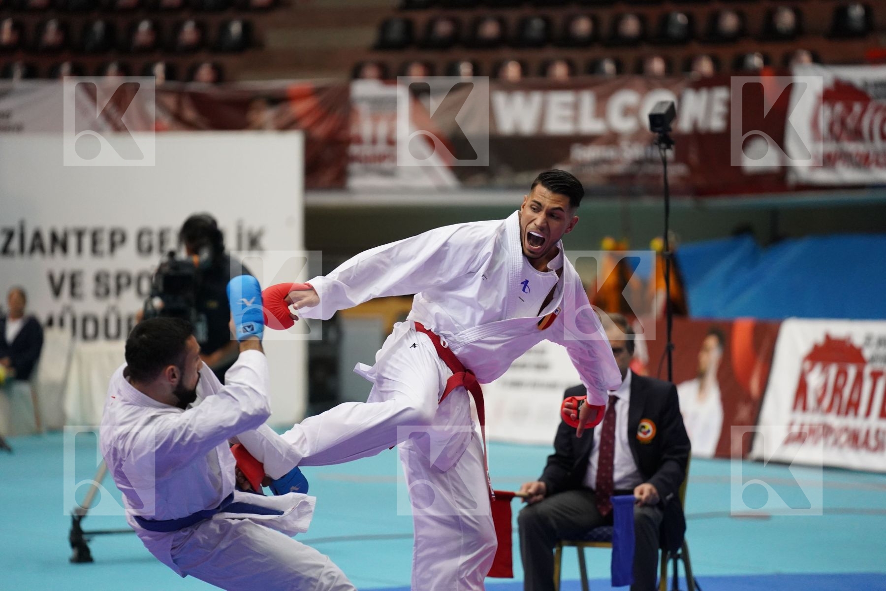 Kumite final bout featuring KVESIC ANDJELO & COSTA LUCA