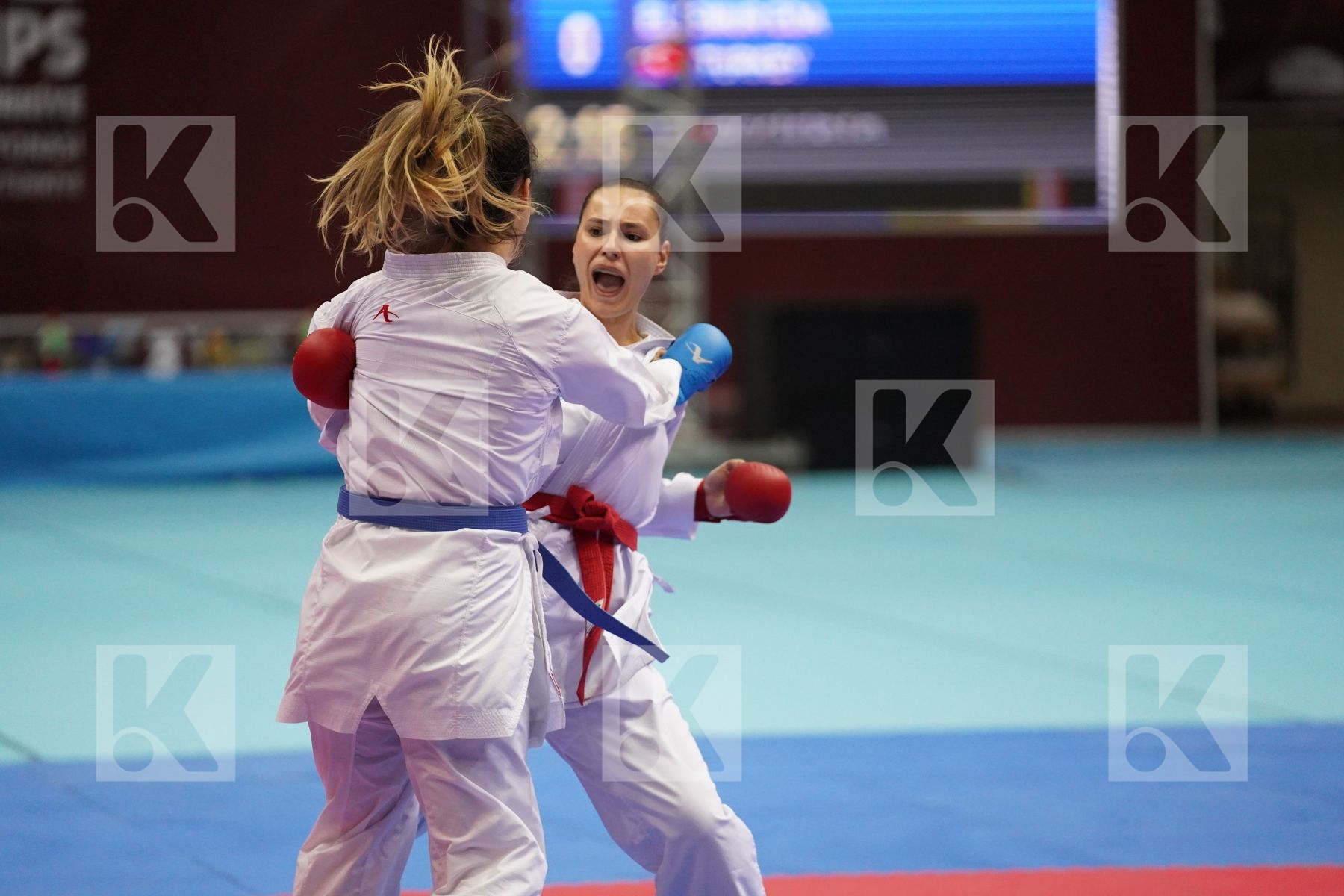 Kumite final bout featuring ELTEMUR EDA & KOPUNOVA MIROSLAVA