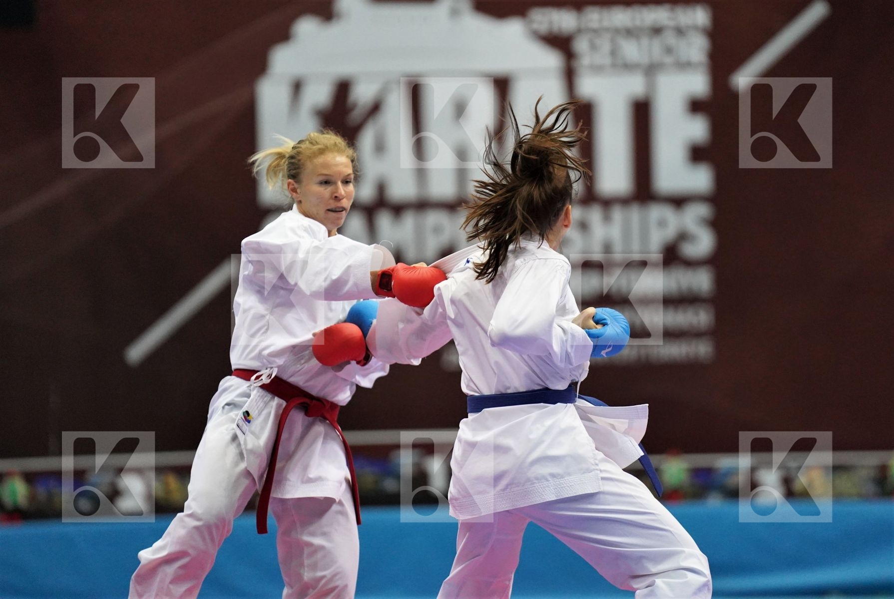 Kumite final bout featuring SUCHANKOVA INGRIDA & MIGGOU ANNA