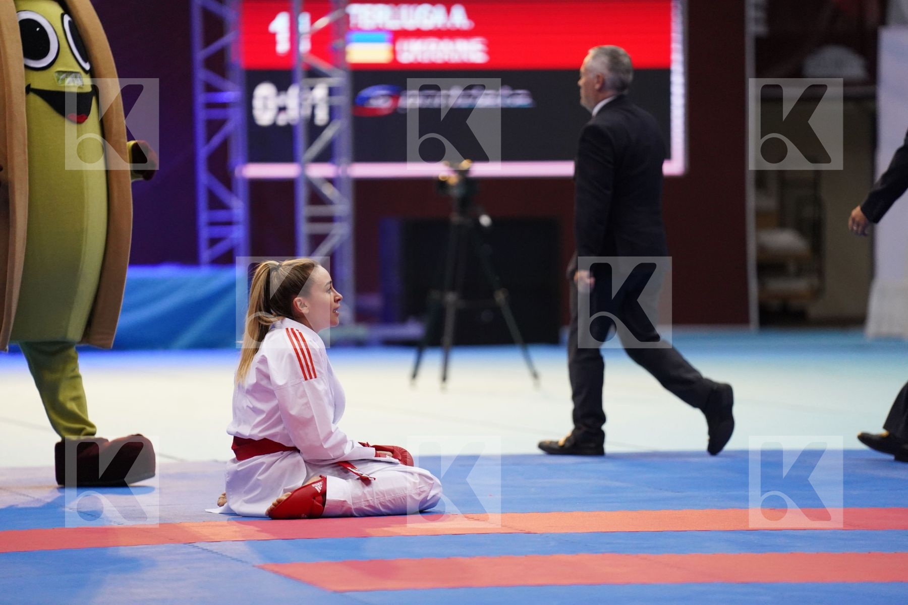 Kumite final bout featuring TERLIUGA ANZHELIKA & GORANOVA IVET