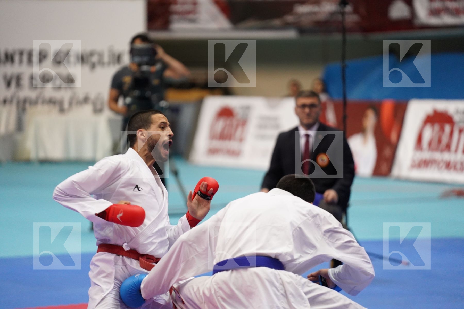 Kumite bronze bout featuring JOKSIC STEFAN & MENDES JOAQUIM