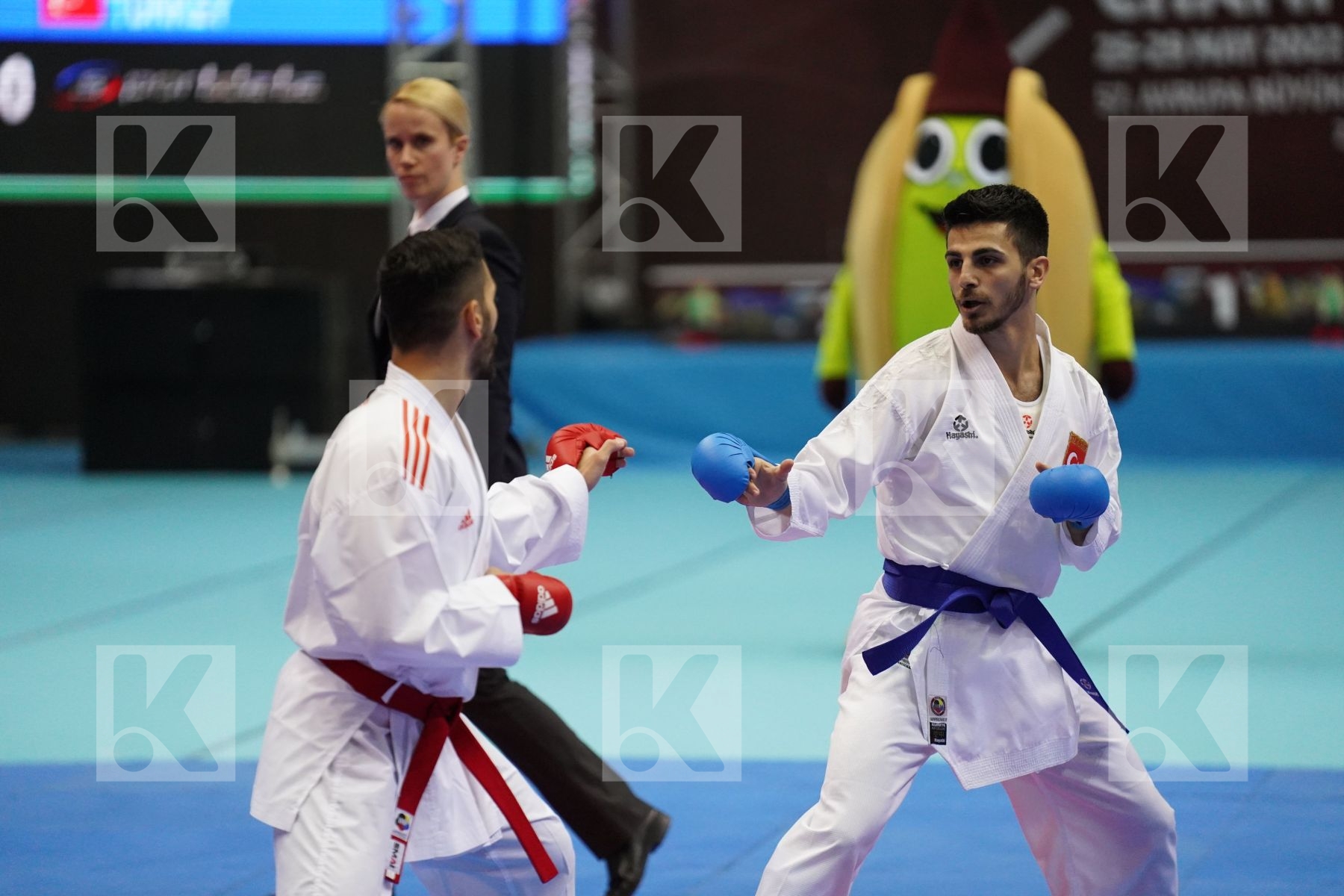 Kumite final bout featuring CRESCENZO ANGELO & SAMDAN ERAY