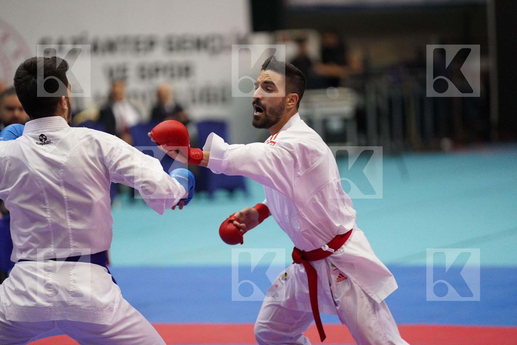 Kumite final bout featuring CRESCENZO ANGELO & SAMDAN ERAY