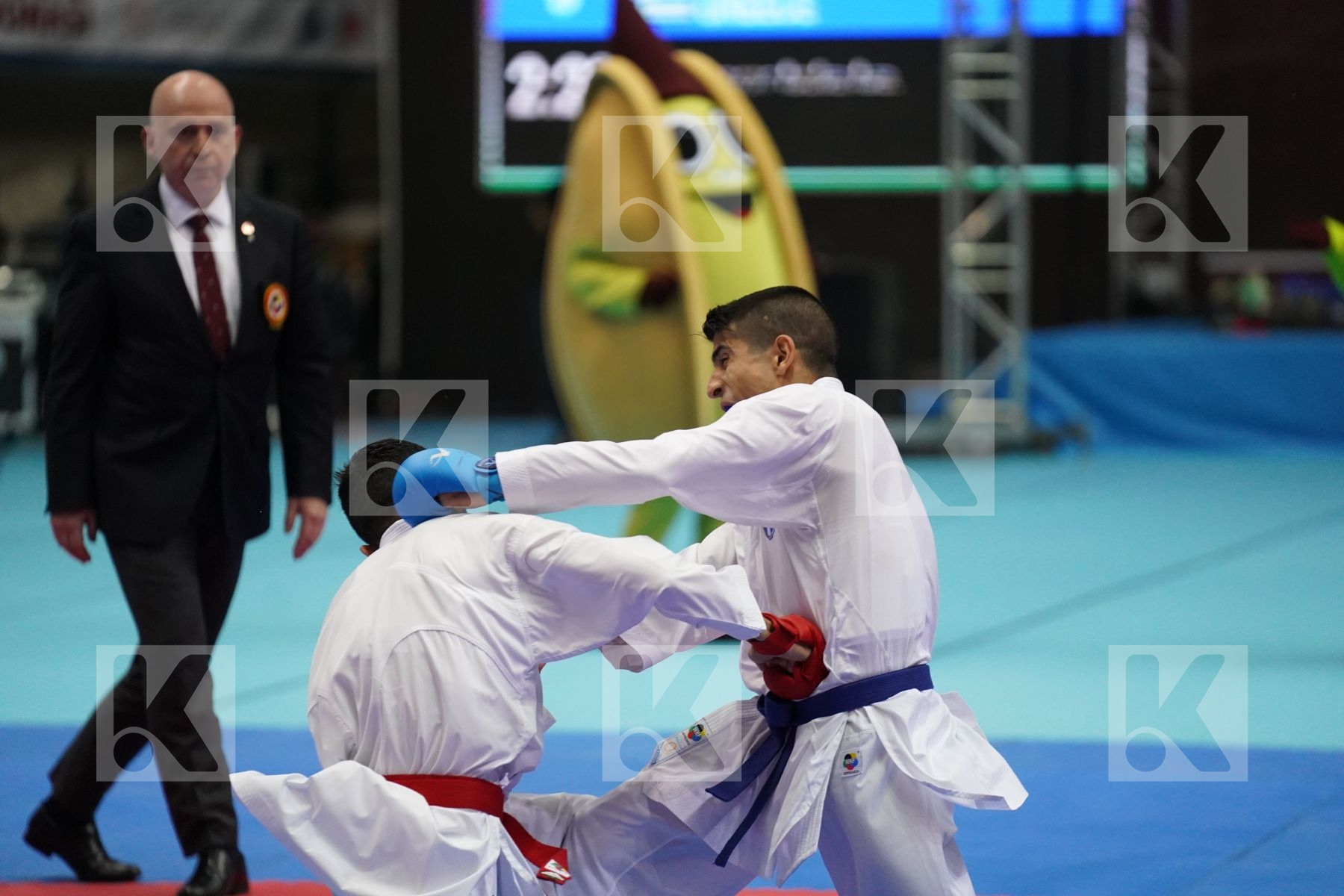 Kumite final bout featuring UYGUR BURAK & XENOS DIONYSIOS