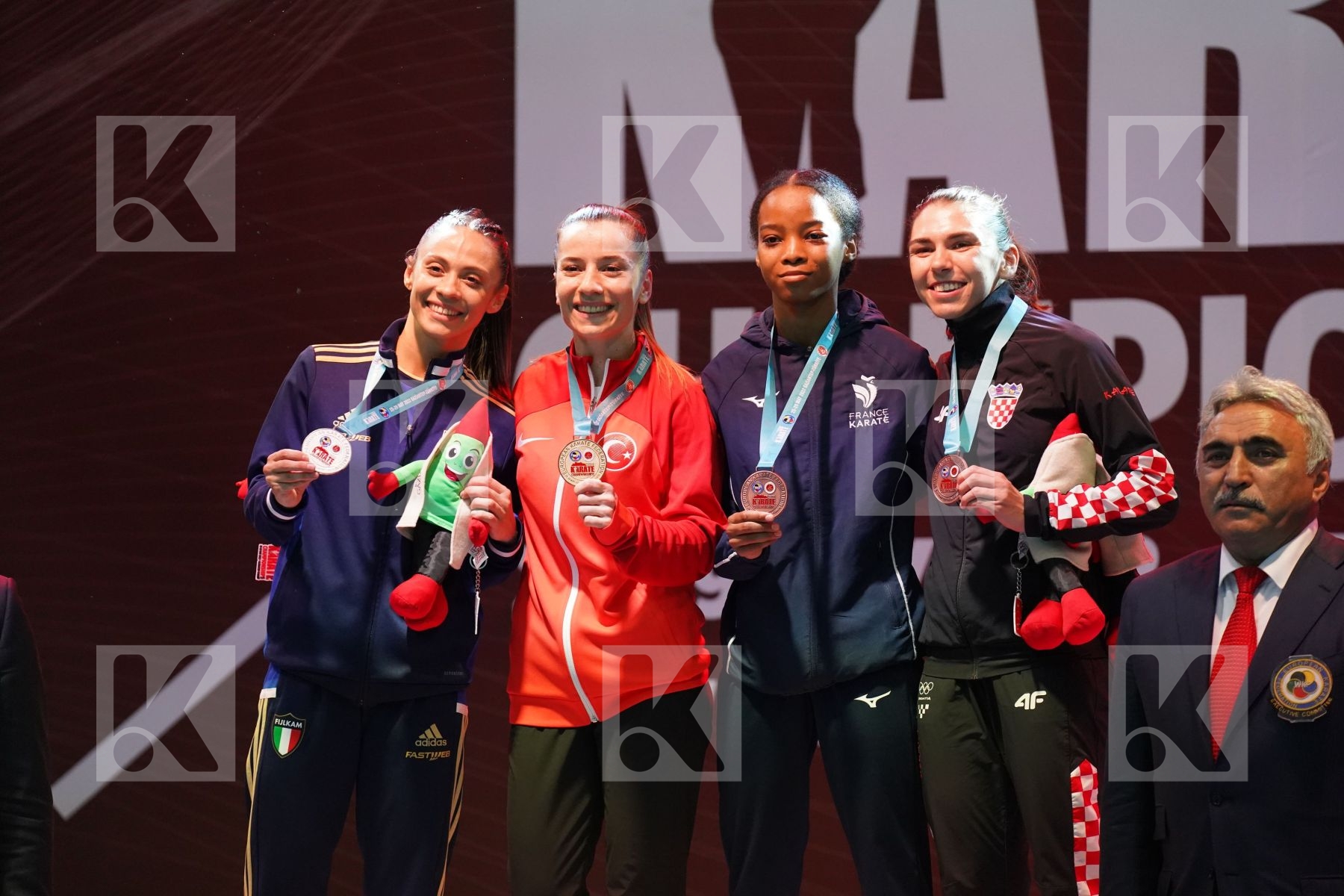 Podium featuring PERFETTO ERMINIA, OZCELIK ARAPOGLU SERAP, AHMED NISWA, PEHAR JELENA
