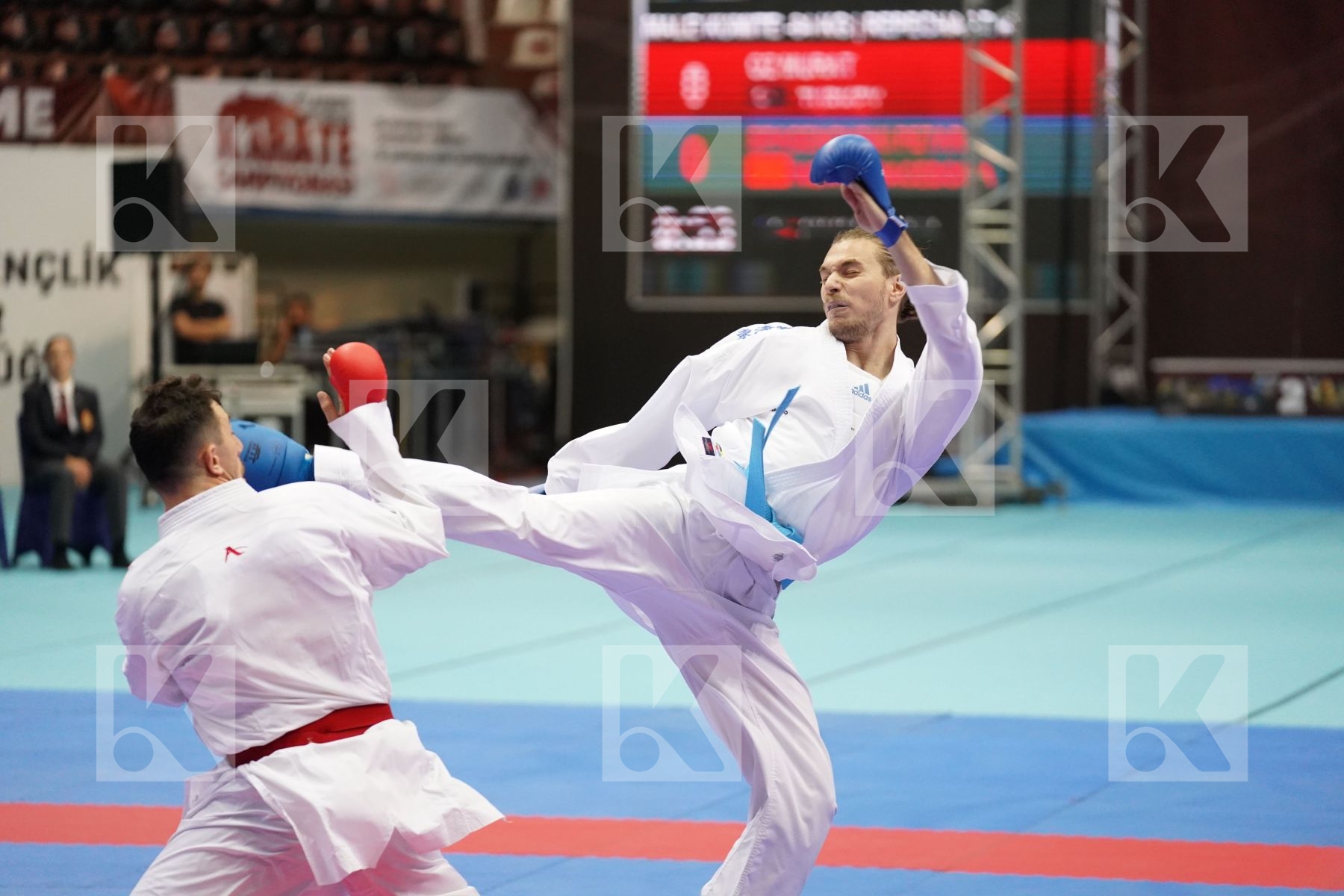 Kumite bronze bout featuring OZ MURAT & SPASENOVSKI PETAR