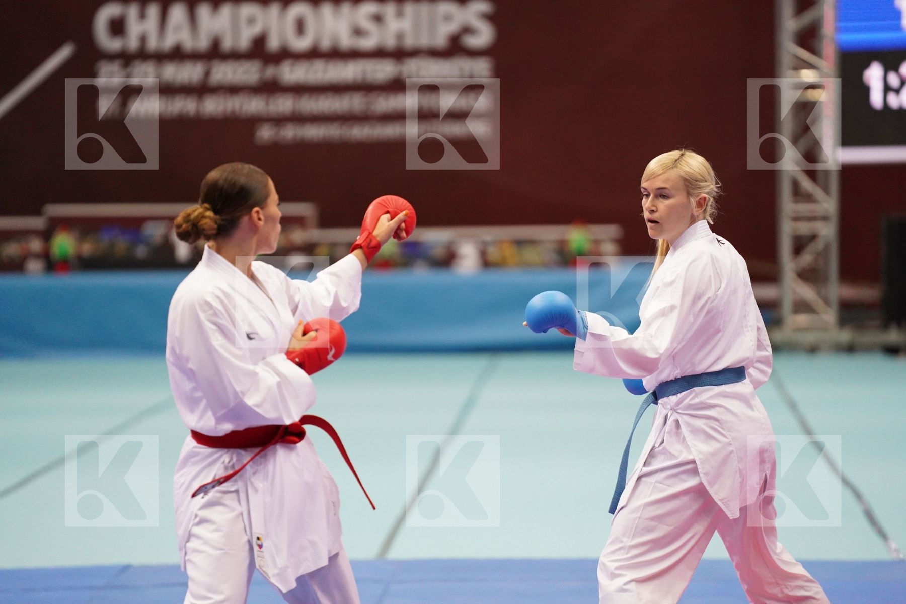 Kumite bronze bout featuring SEROGINA ANITA & SNEL LYNN
