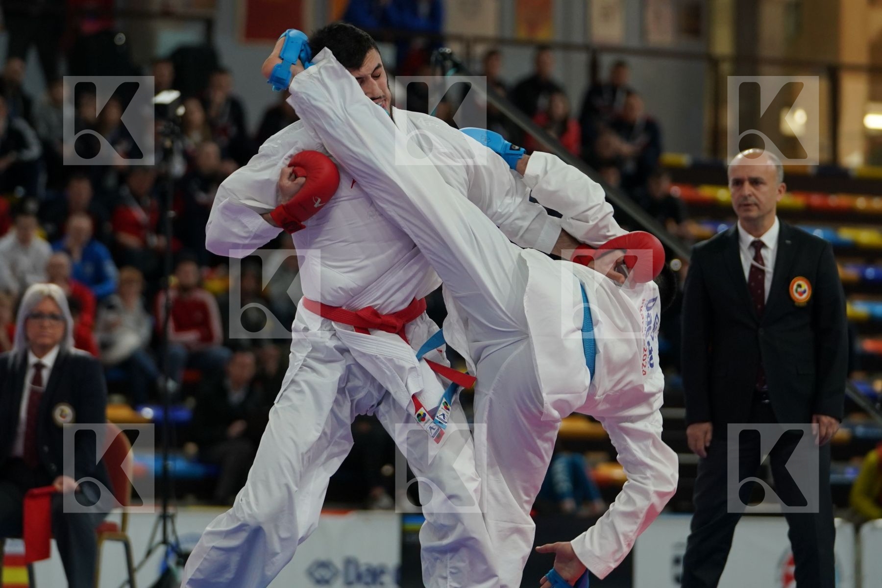 TALIBOV RYZVAN (UKRAINE) vs GURBANLI ASIMAN (AZERBAIJAN) in Senior Kumite 84+ Kg - Bronze bout