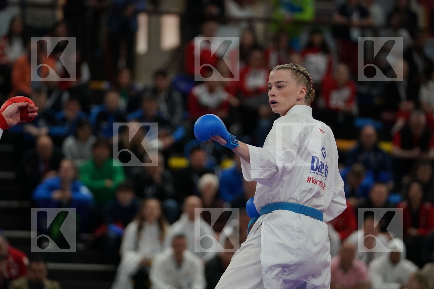 PEDERSEN KATRINE (DENMARK) vs WOLD SHERILYN (NEDERLANDS) in Senior Kumite -68 Kg - Bronze bout