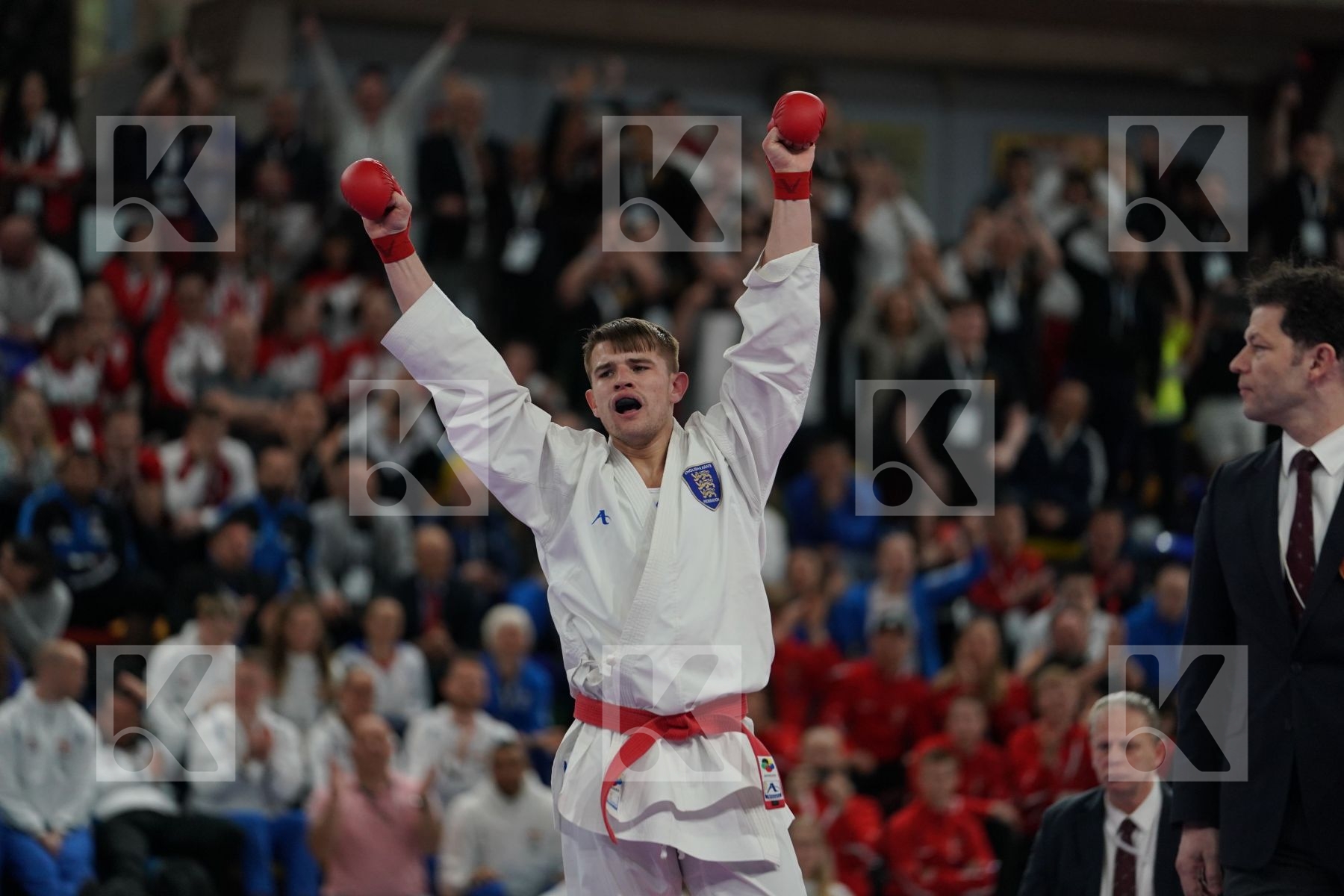KELLAWAY JOE (ENGLAND) vs ELTEMUR ERMAN (TURKEY) in Senior Kumite -75 Kg - Bronze bout