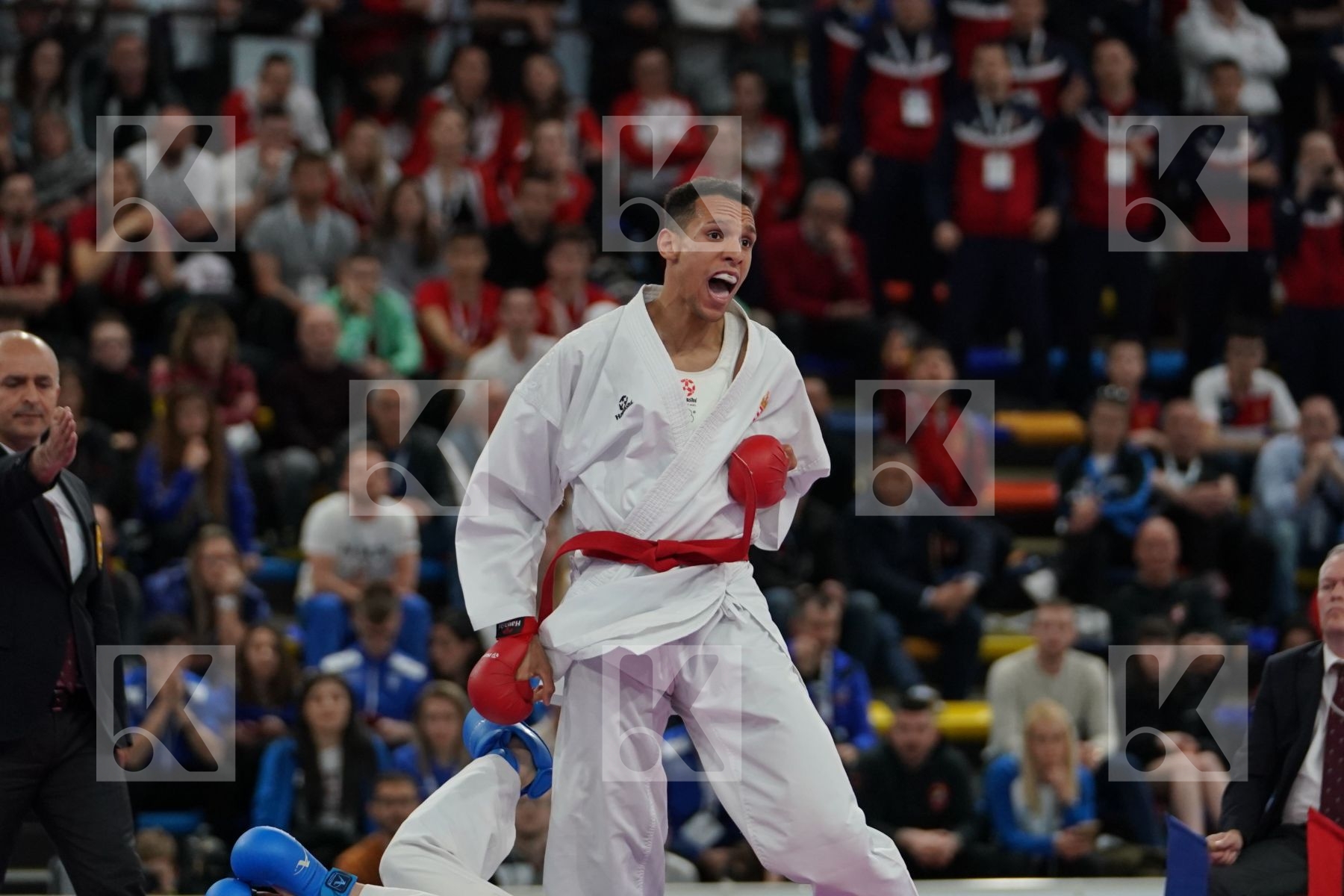 TADISSI YVES MARTIAL (HUNGARIA) vs JOKSIC STEFAN (SERBIA) in Senior Kumite -67 Kg - Bronze bout