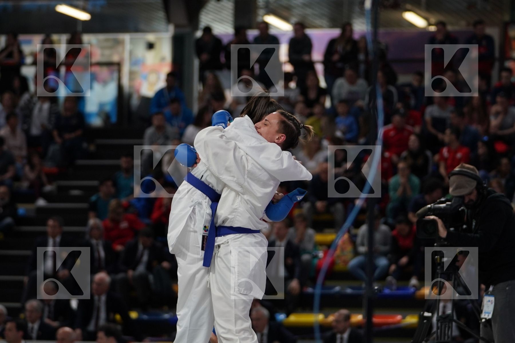 CROATIA vs ITALY in Senior Team Female Kumite - Bronze bout