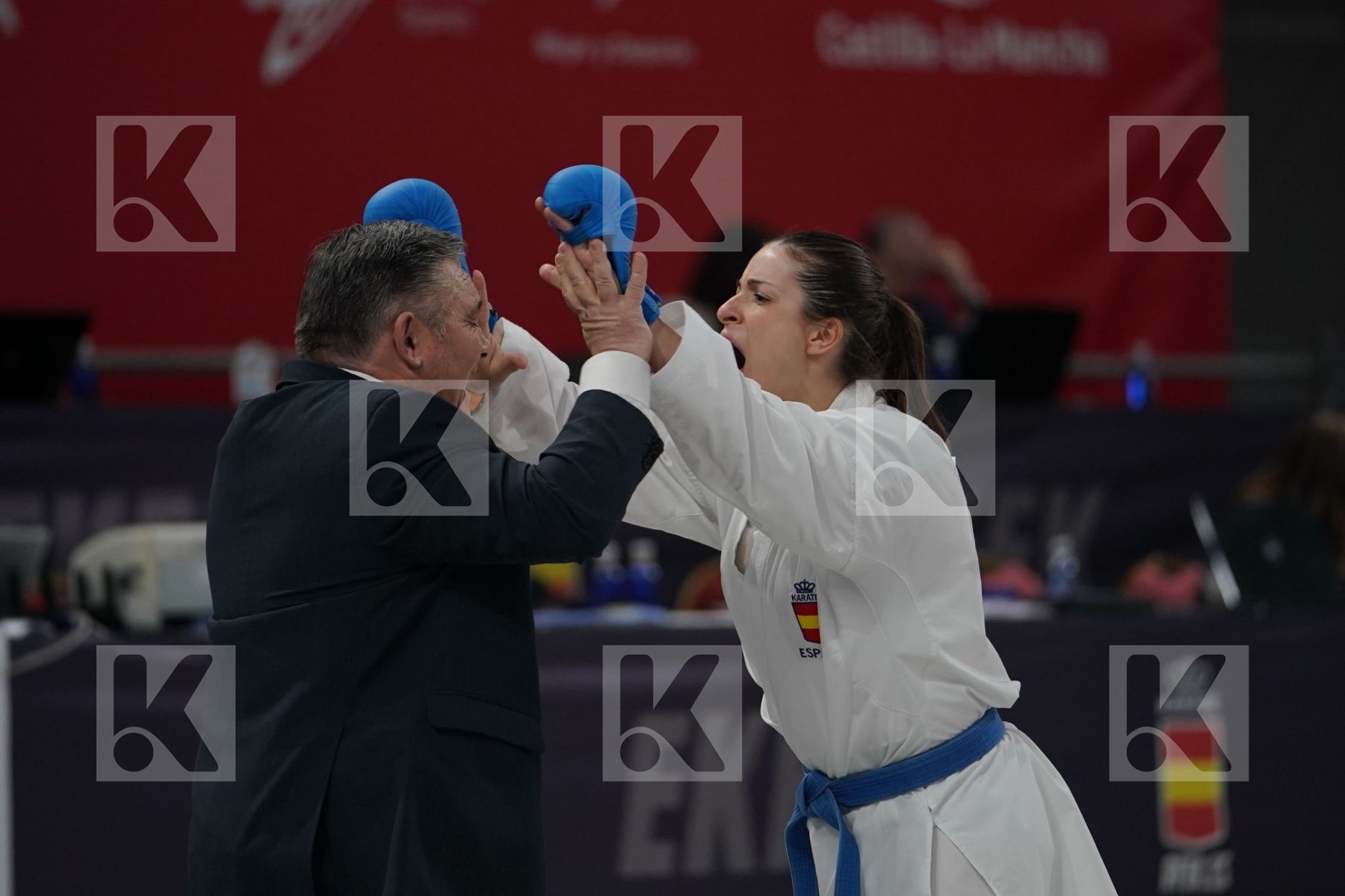 CHATZILIADOU ELENI (GREECE) vs PALACIO GONZALEZ LAURA (SPAIN) in Senior Kumite 68+ Kg - Final bout