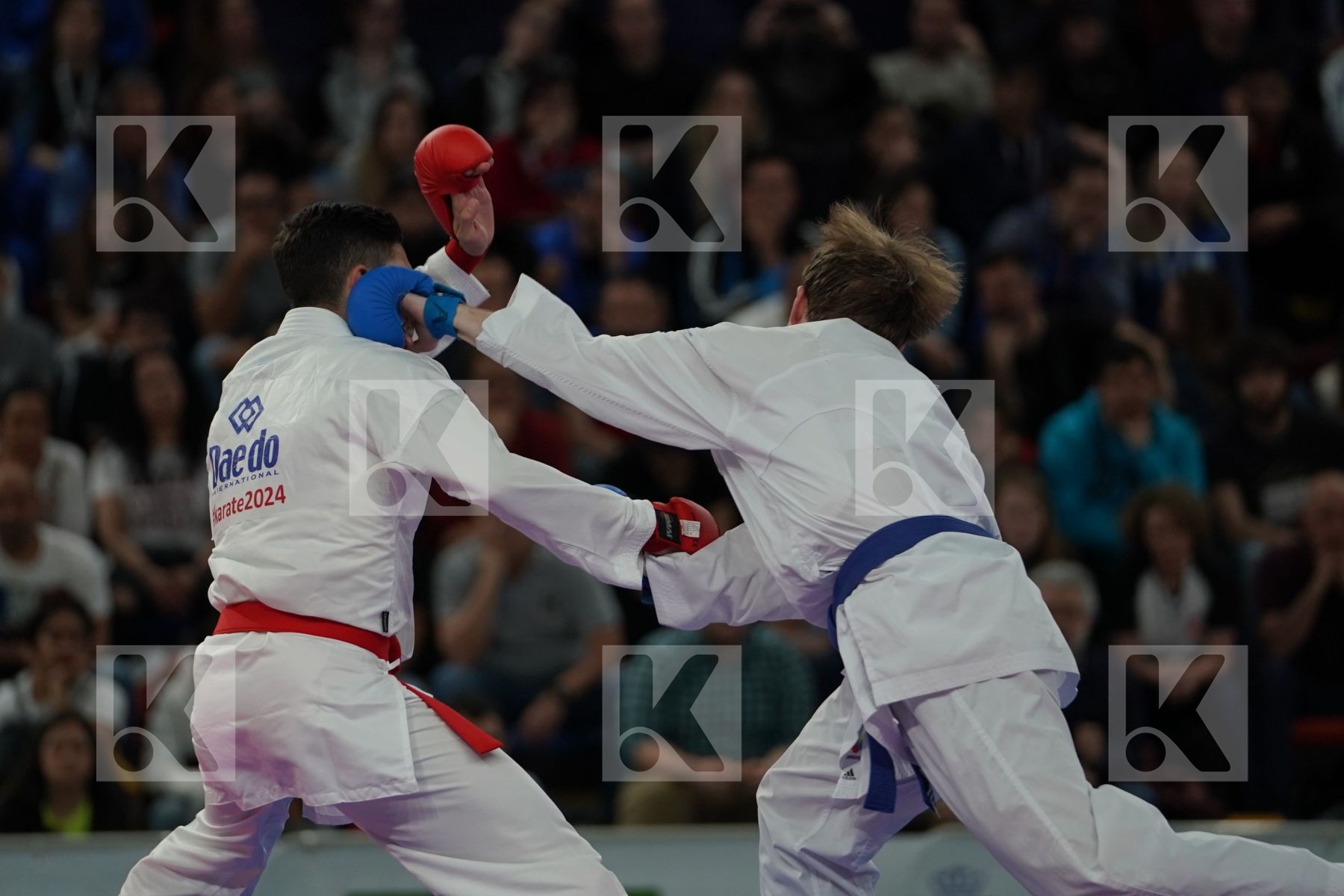 CRESCENZO ANGELO (ITALY) vs PLAKHUTIN EVGENY (RUSSIA) in Senior Kumite -60 Kg - Final bout